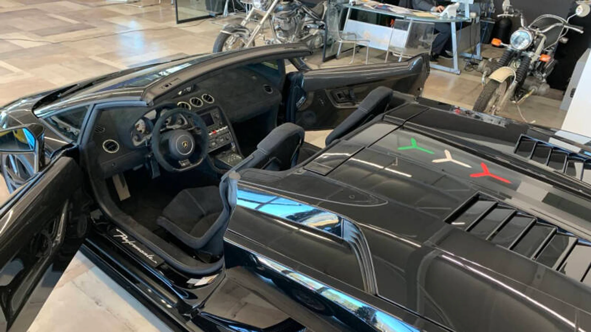 mph045_2331052350_2012_lamborghini_gallardo_lp_570_4_spyder_performante_awd_2dr_convertible_ff1fc685d5