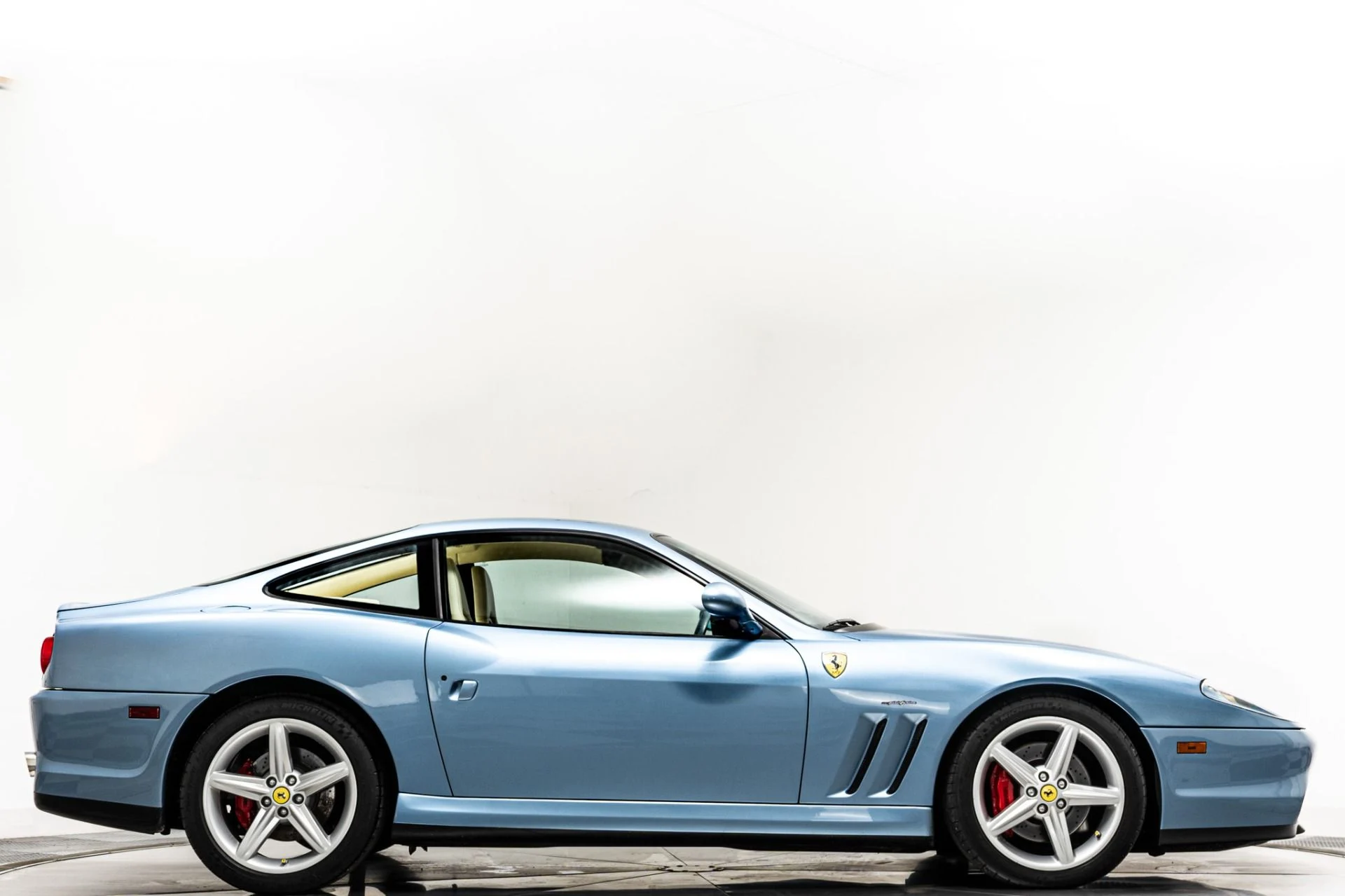 mph045_2336878585_Used_2002_Ferrari_575_M_Maranello_Fiorano_Handling_Package_Carbon_Fiber_Seats_1789164488_fe6da6db18