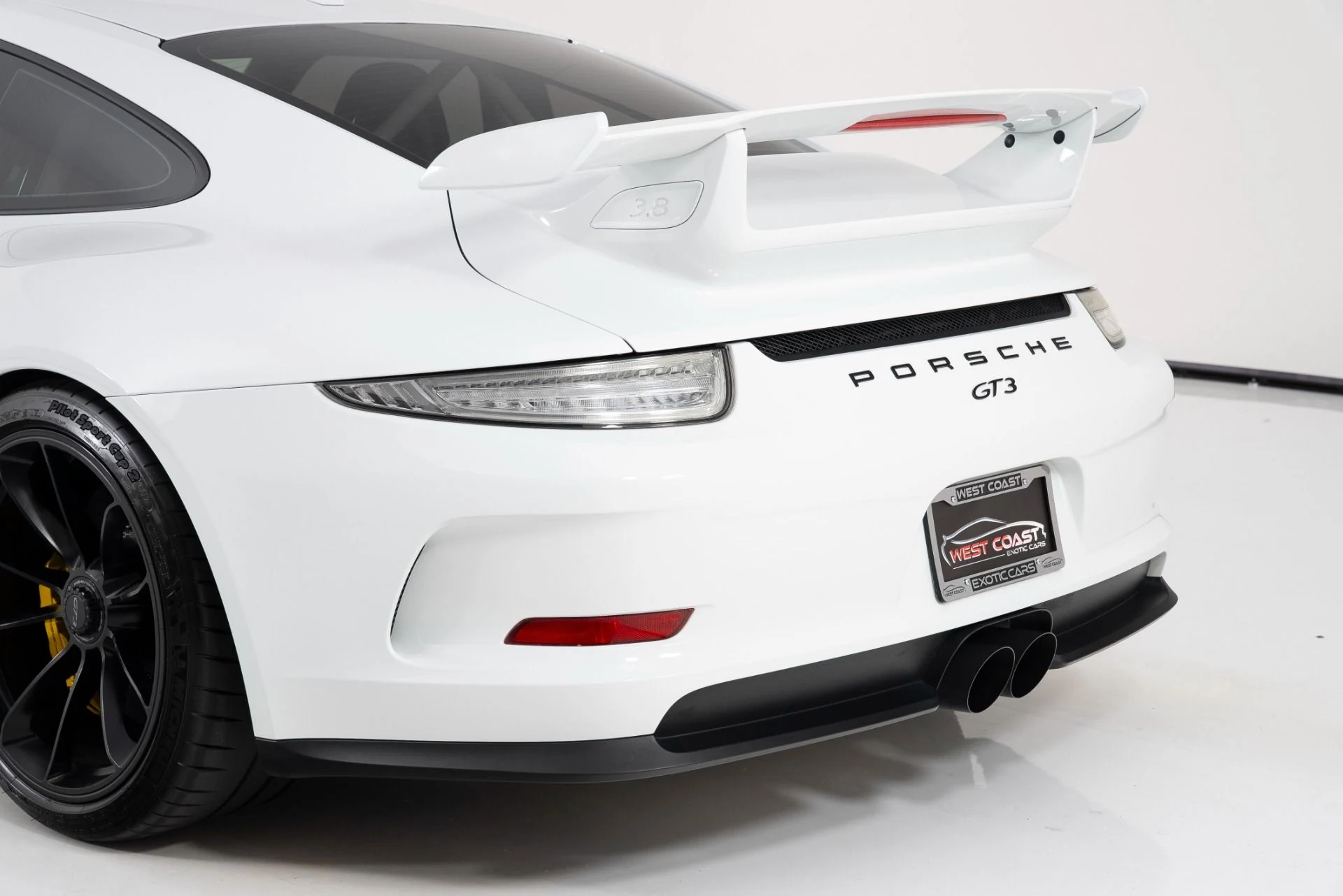 mph045_2337091853_Used_2015_Porsche_911_GT_3_1755021447_c055eebd33