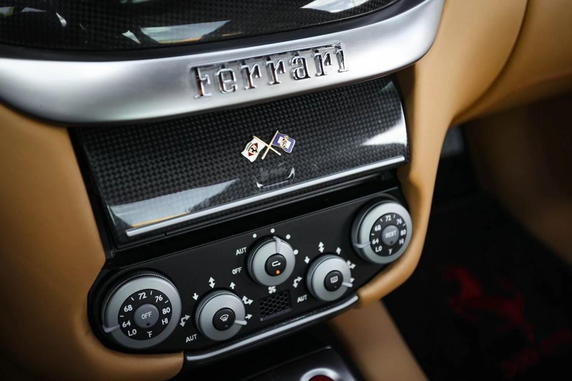 mph045_2370076734_de702a68a5e298a630f758e71141fd28_3fbb8eebbf