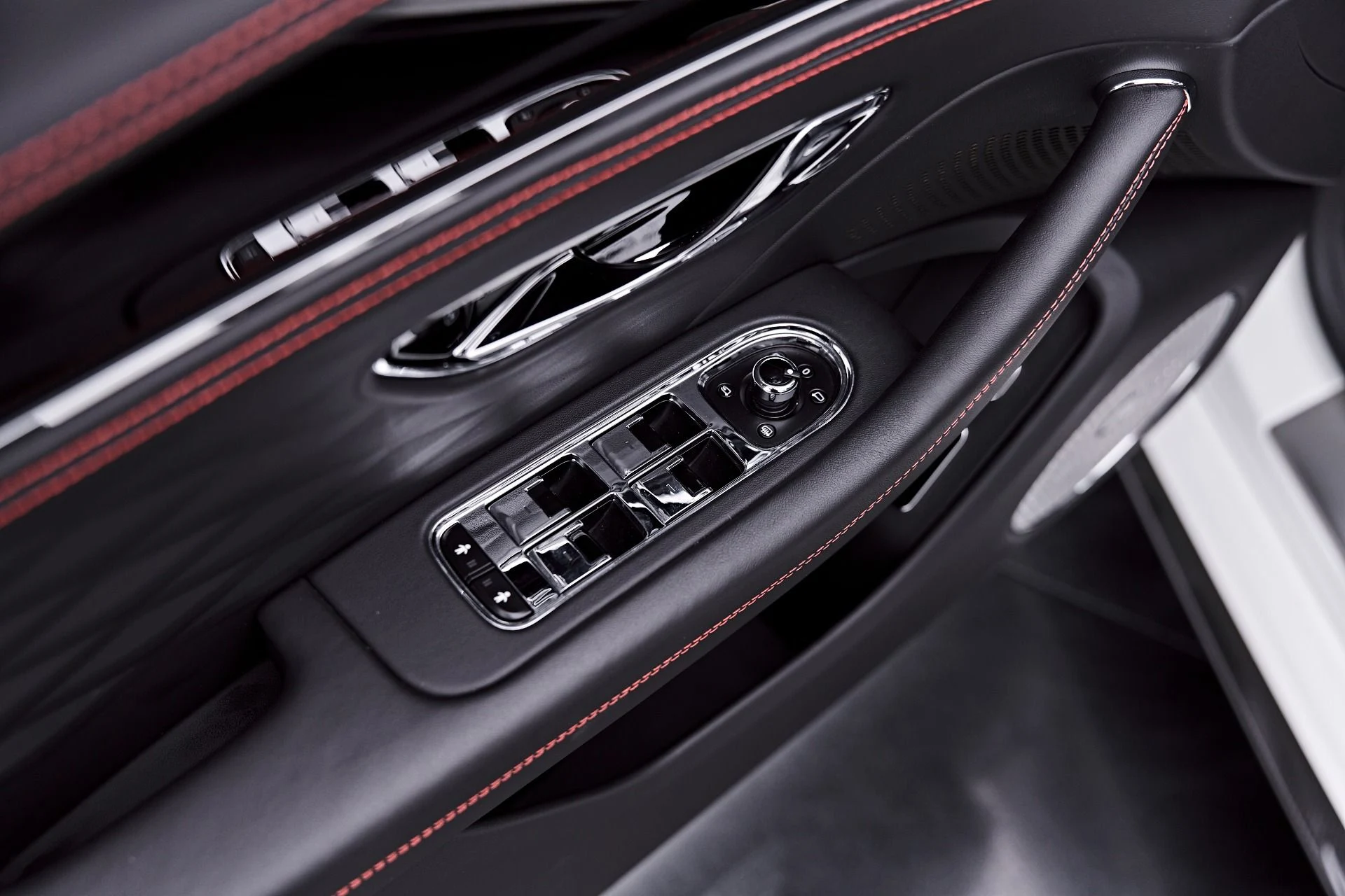 mph045_2370181903_Used_2022_Bentley_Flying_Spur_V8_1786412525_36e70f3077