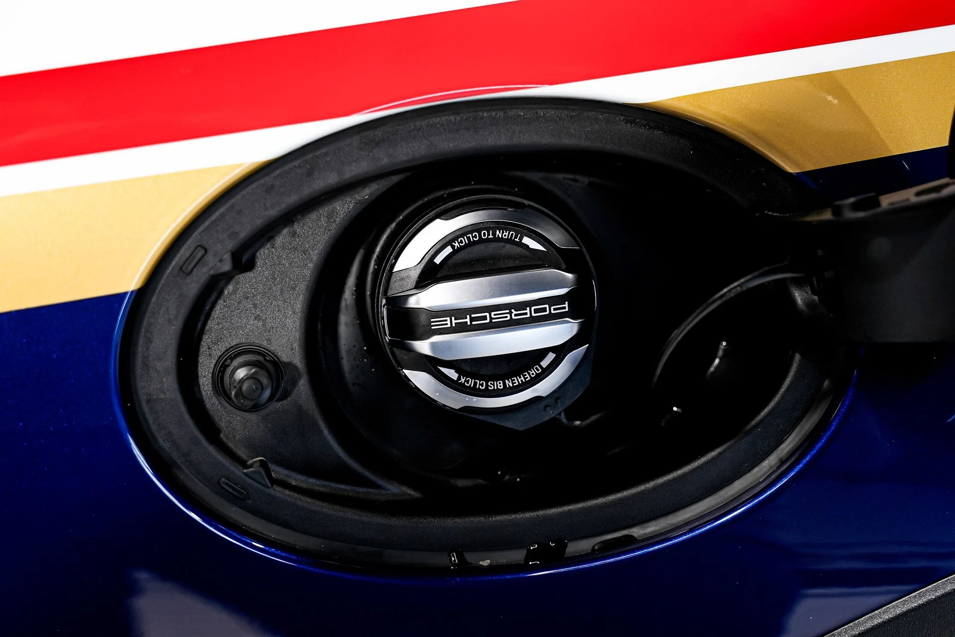 mph045_2379361392_650f5628d7a25662a036d0cb4f406b9fx_ce3cc77e8b