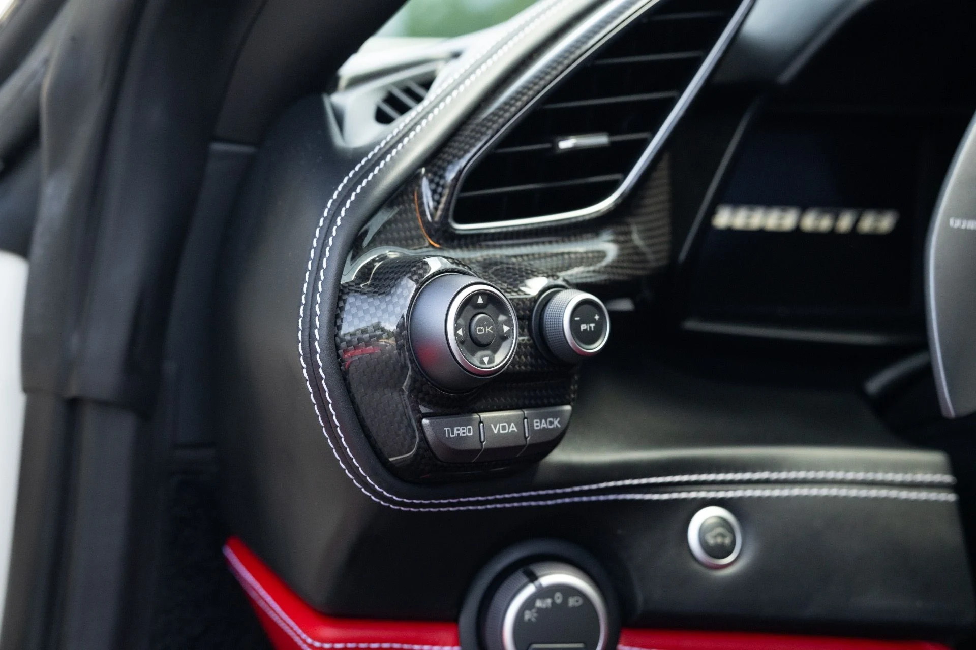 mph045_2382330068_Used_2017_Ferrari_488_GTB_1776194926_19764377fd