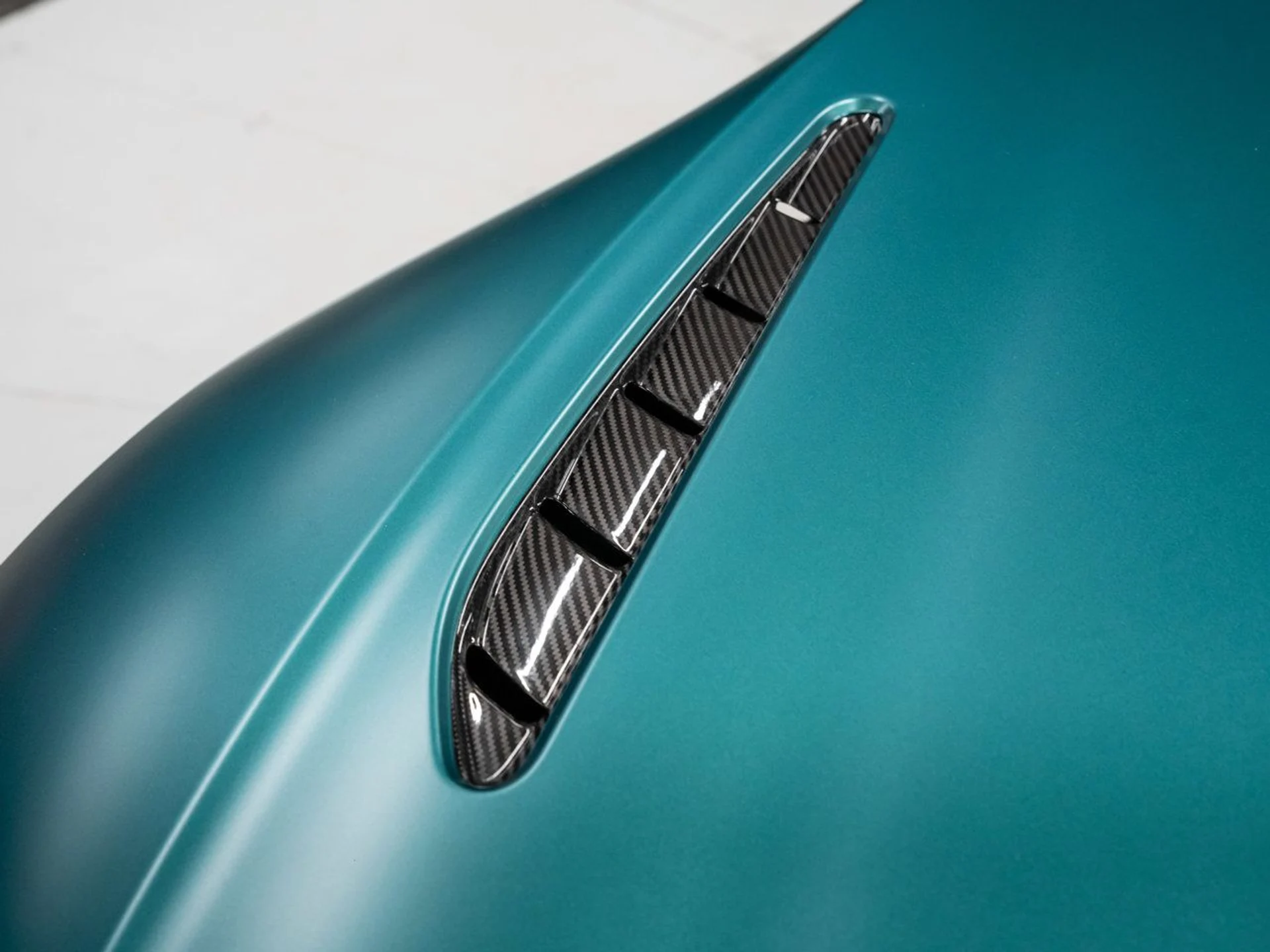 mph045_2404246490_aston_martin_vantage_2023_de5686ab90