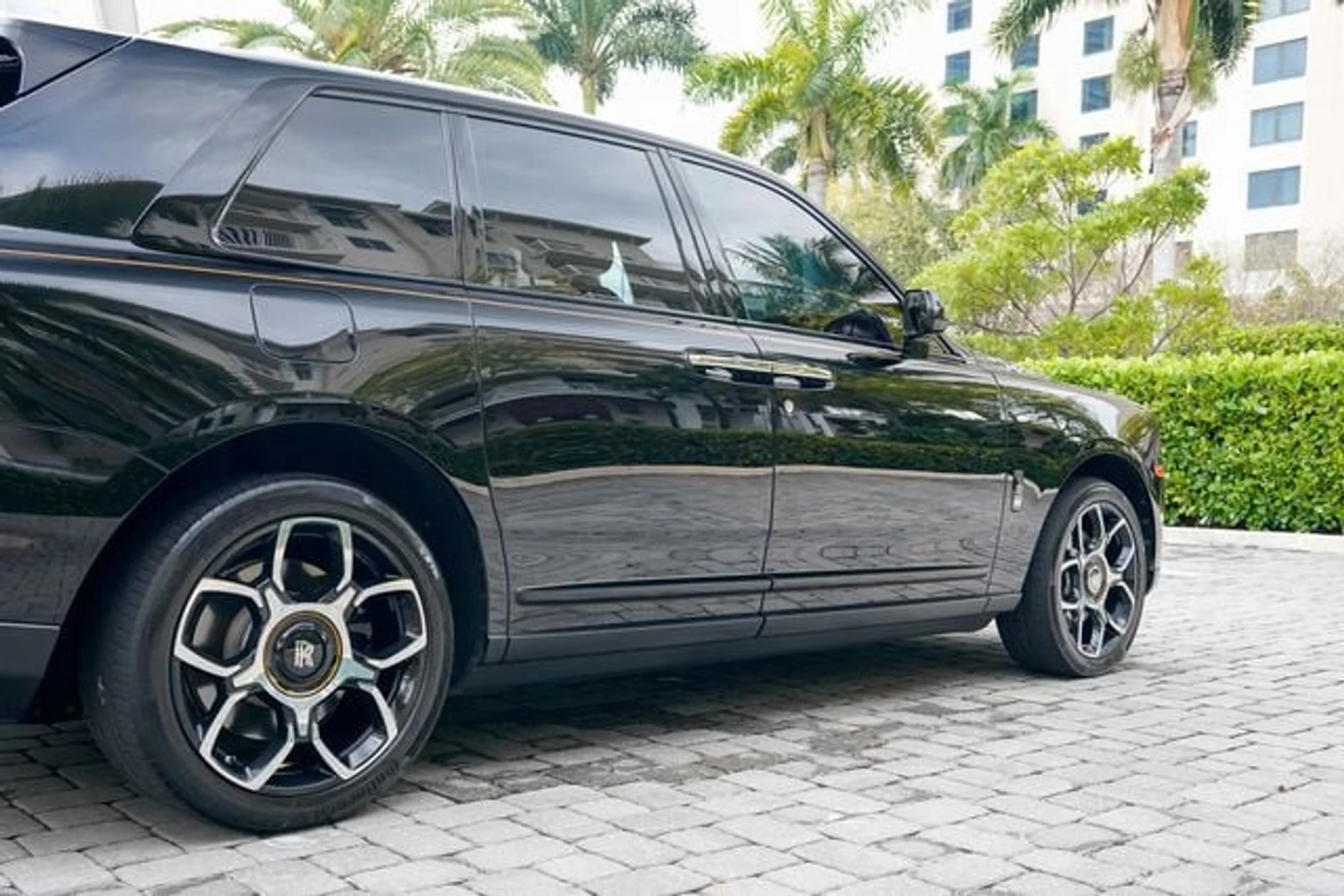 mph045_2420640032_22971405_46_436789b478