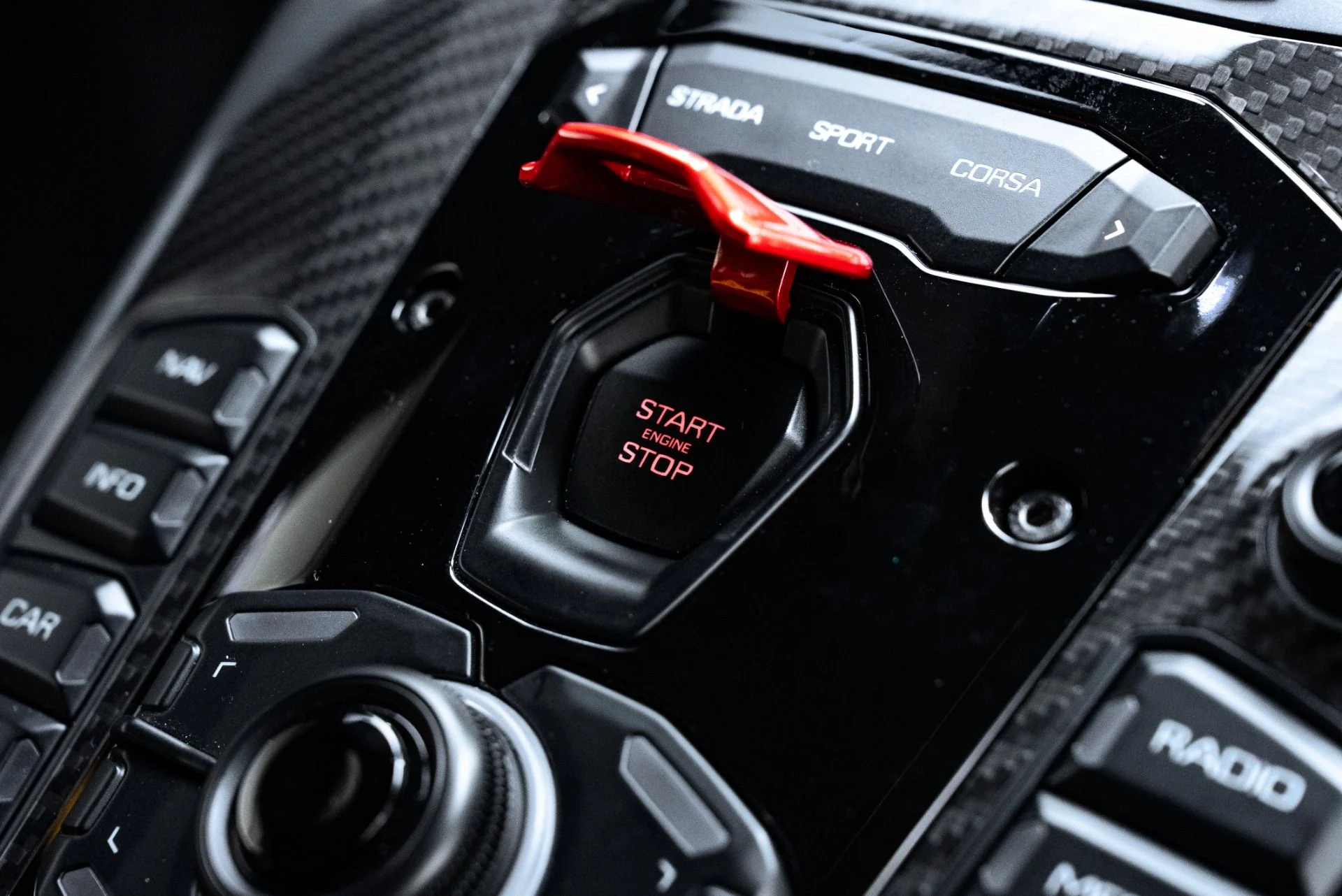 mph045_2425739983_Used_2016_Lamborghini_Aventador_SV_1775078140_e3efe803dd