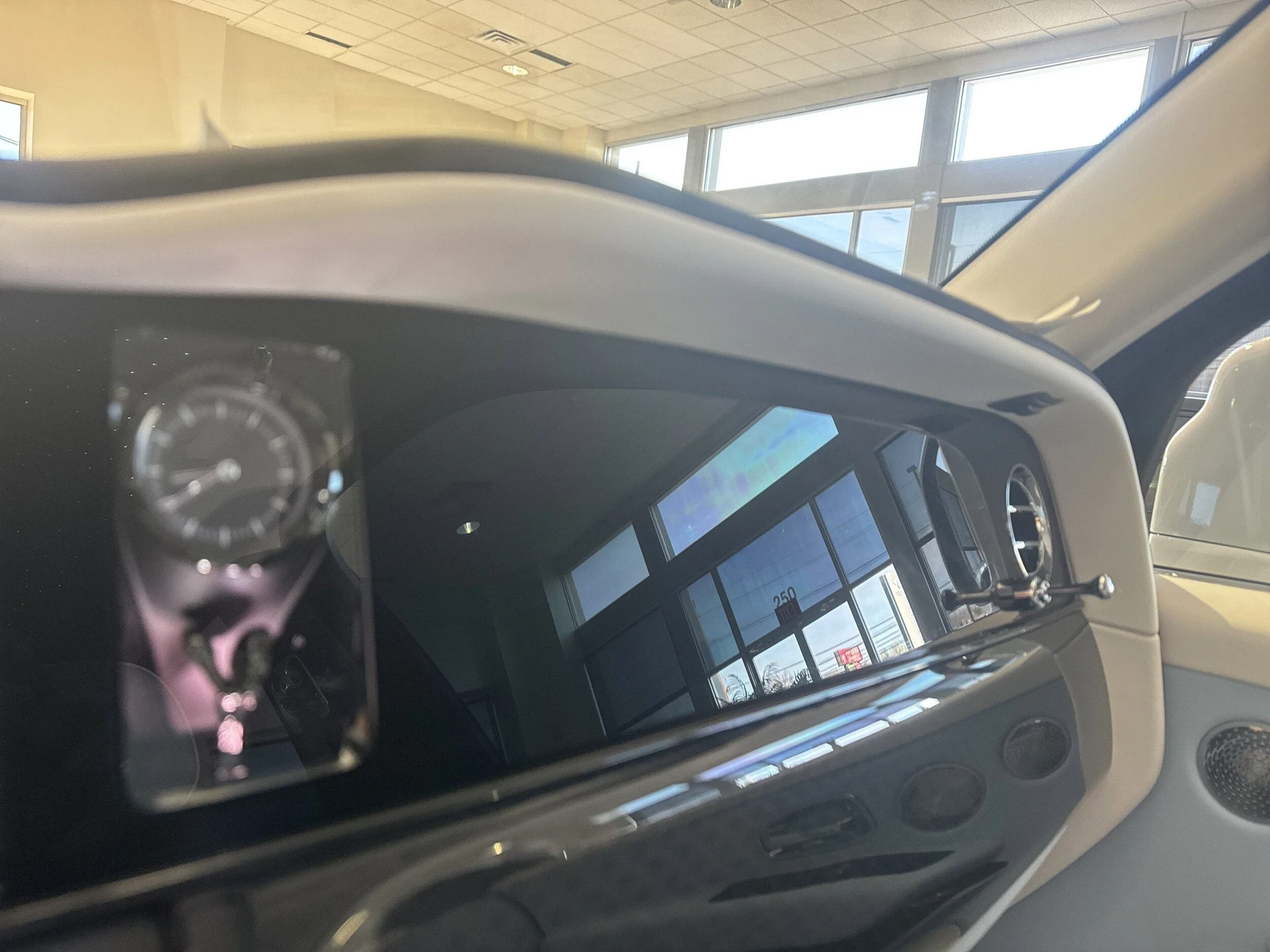 mph045_242817841_009690c49c3baf81b1f9e444d33d5f51x_a8728d31e8