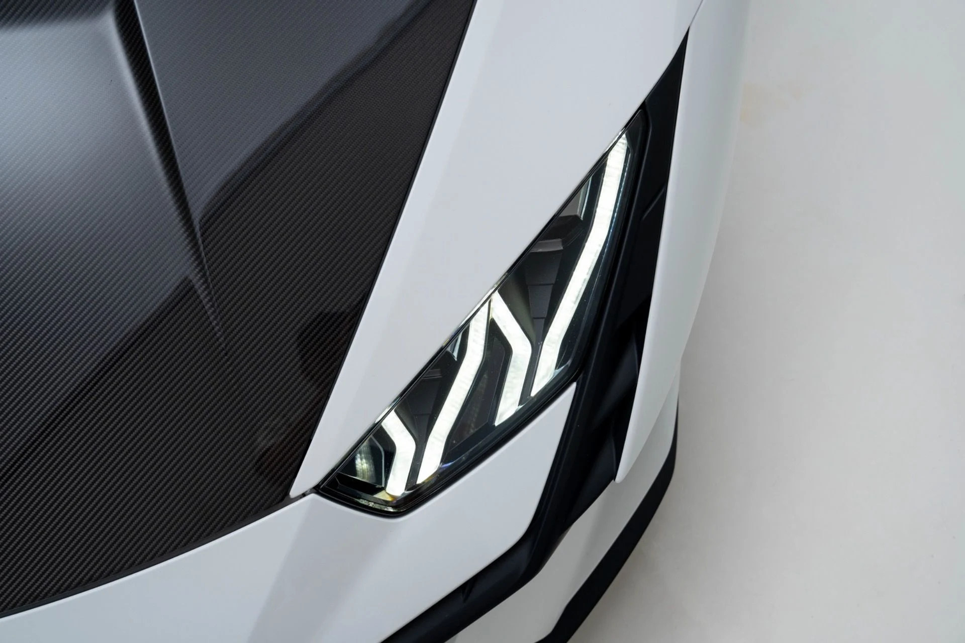 mph045_2432376805_Used_2023_Lamborghini_Huracan_Tecnica_1781823007_087af4a9f4