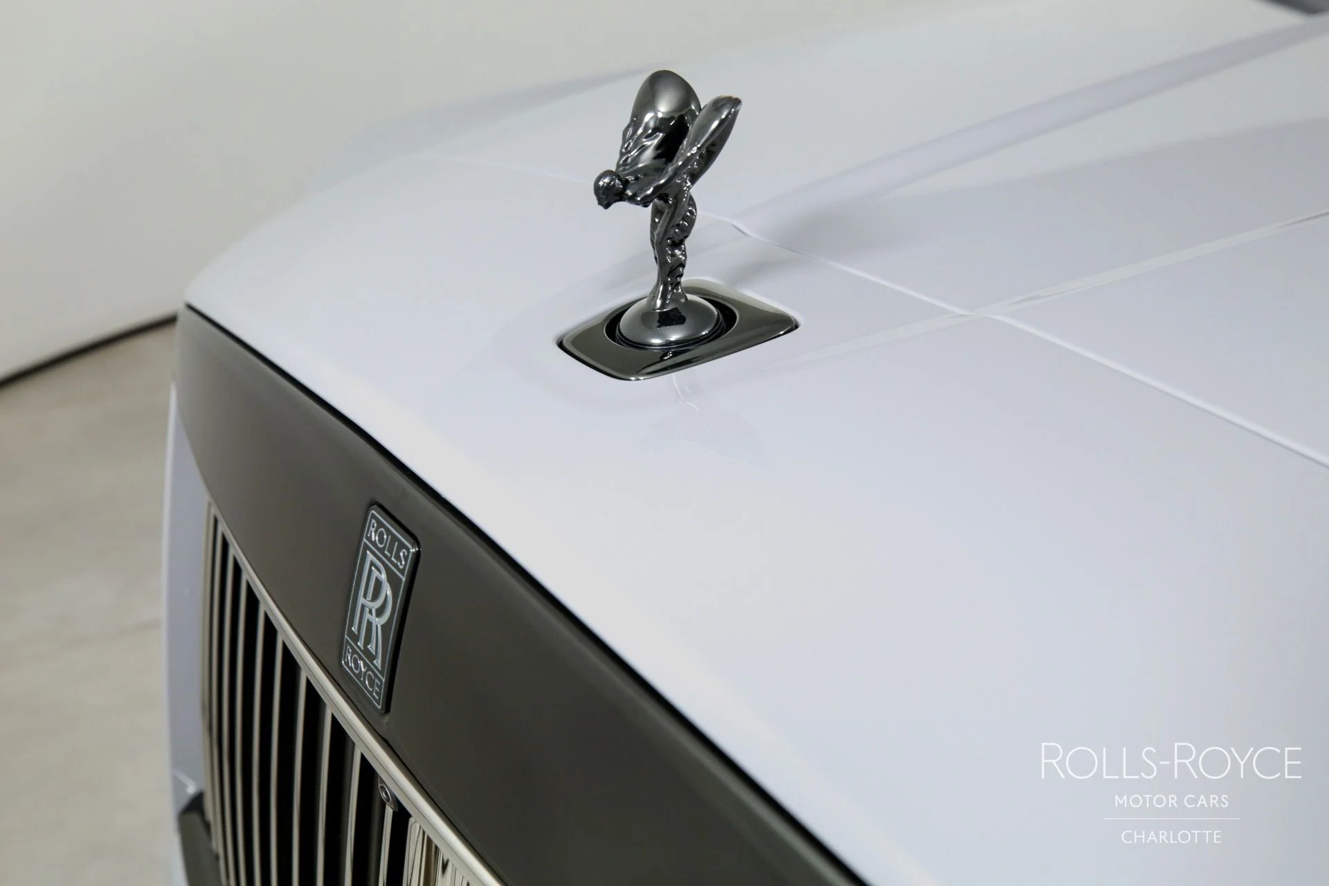 mph045_2434185902_Used_2025_Rolls_Royce_Black_Badge_Cullinan_1746716214_f6ac49ed49