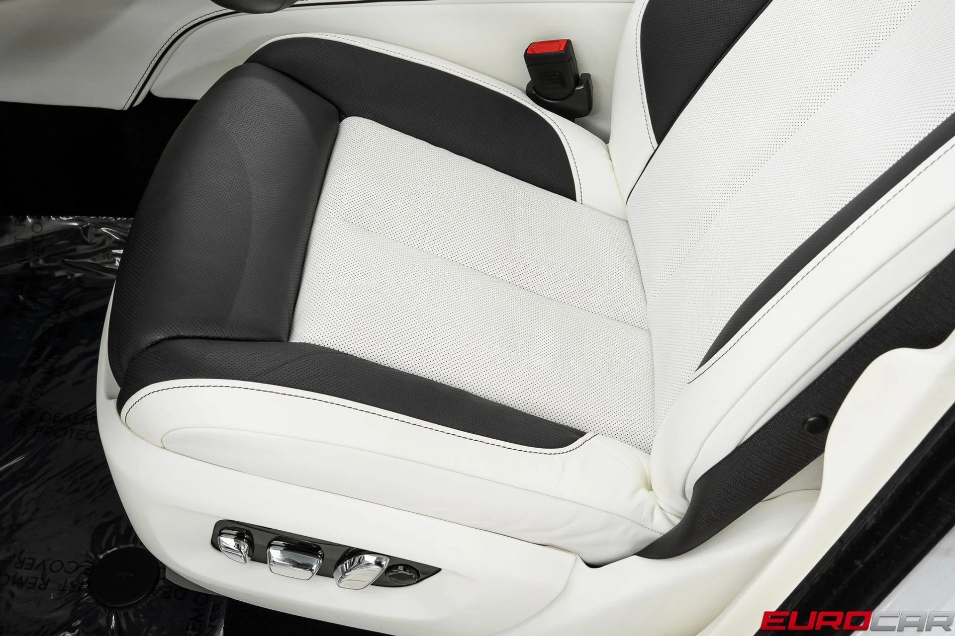 mph045_2442912083_image_46_e40064f789