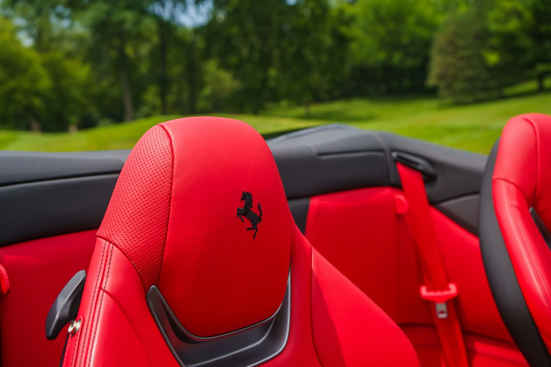 mph045_2445178813_Used_2019_Ferrari_Portofino_1783726040_a9f1bc9633