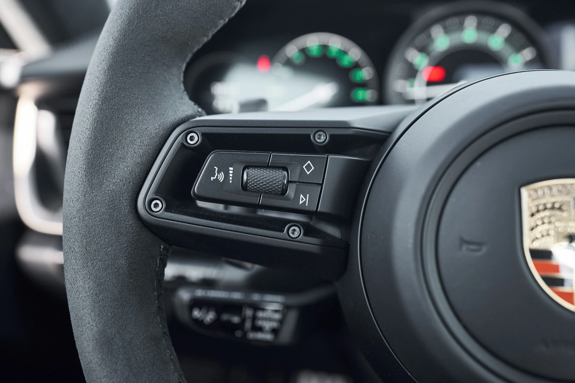 mph045_2463790127_Used_2025_Porsche_911_Turbo_S_1763075493_a91db695a8