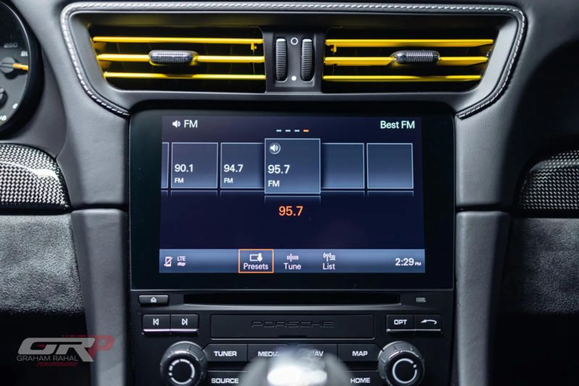 mph045_2470881548_BA_56_EC_46_D2_AA_41_E7_B6_D3_4_E5_FE_130_E5_C1_1461cac383