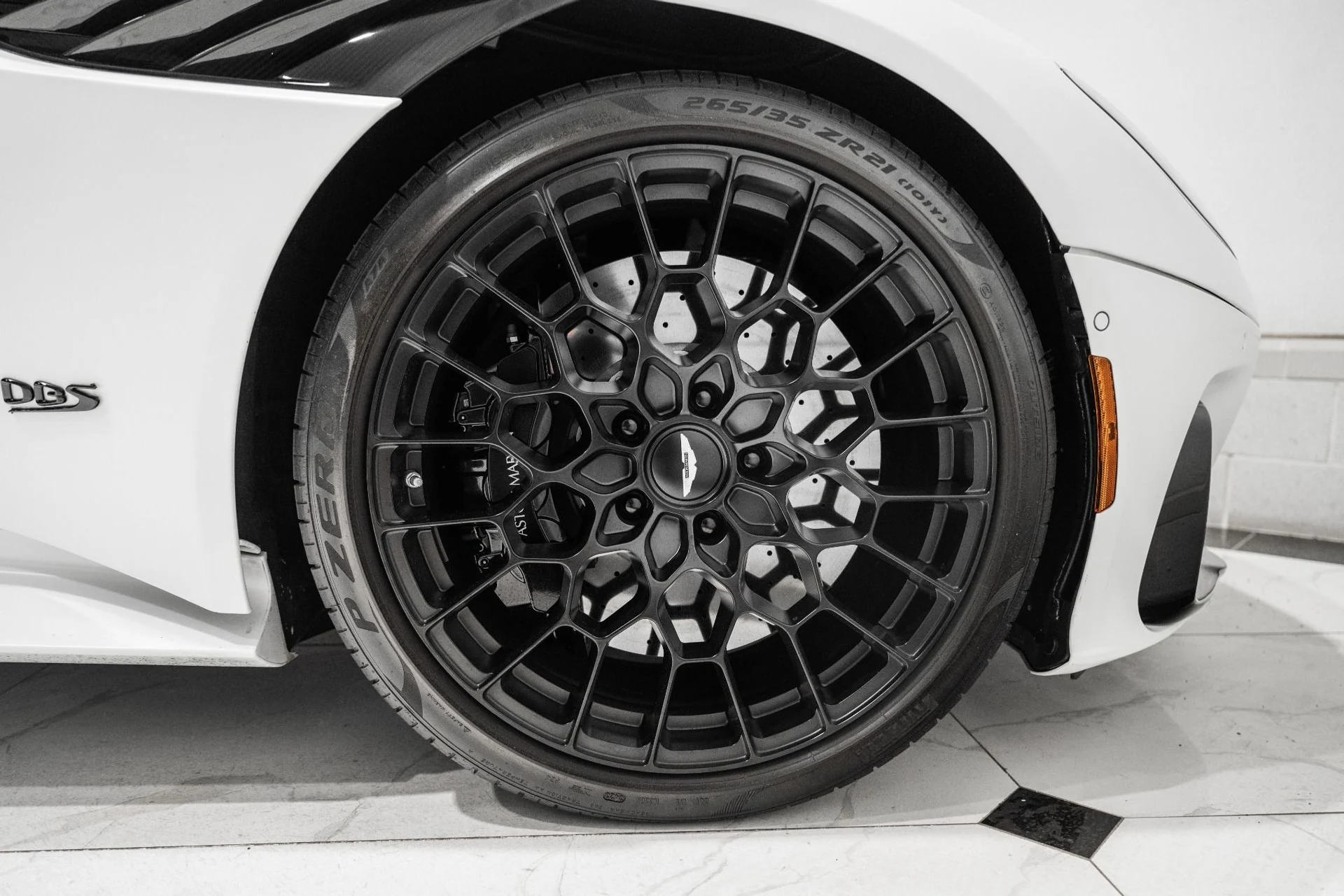 mph045_2489758396_Used_2023_Aston_Martin_DBS_770_Ultimate_1778011376_43c55b145e
