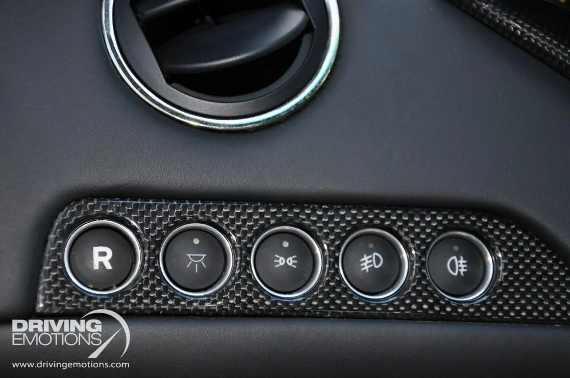 mph045_2490683488_15_p46_l_6dcd35f126