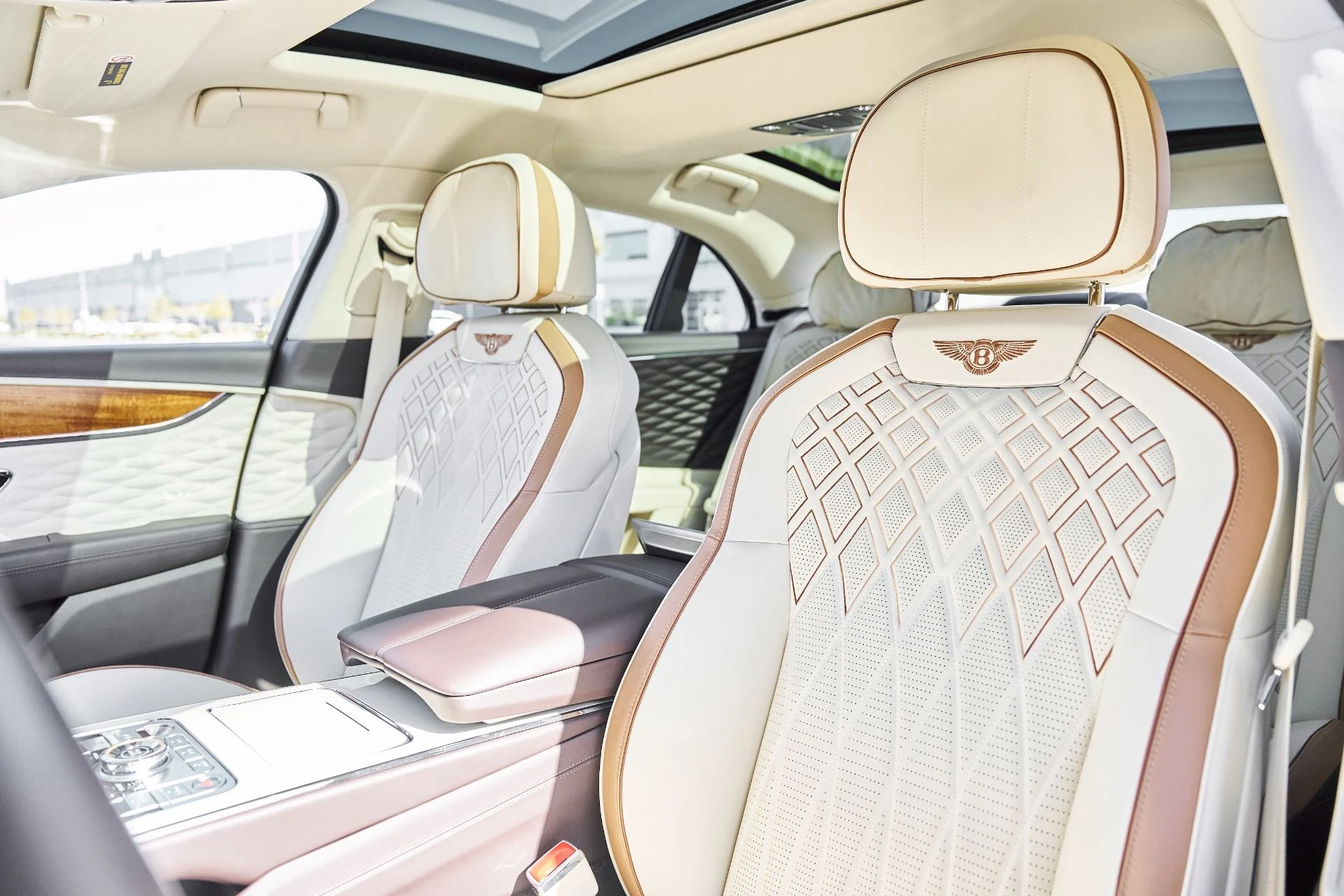 mph045_2490852905_Used_2023_Bentley_Flying_Spur_Hybrid_Odyssean_Edition_1770692486_1900a7788b