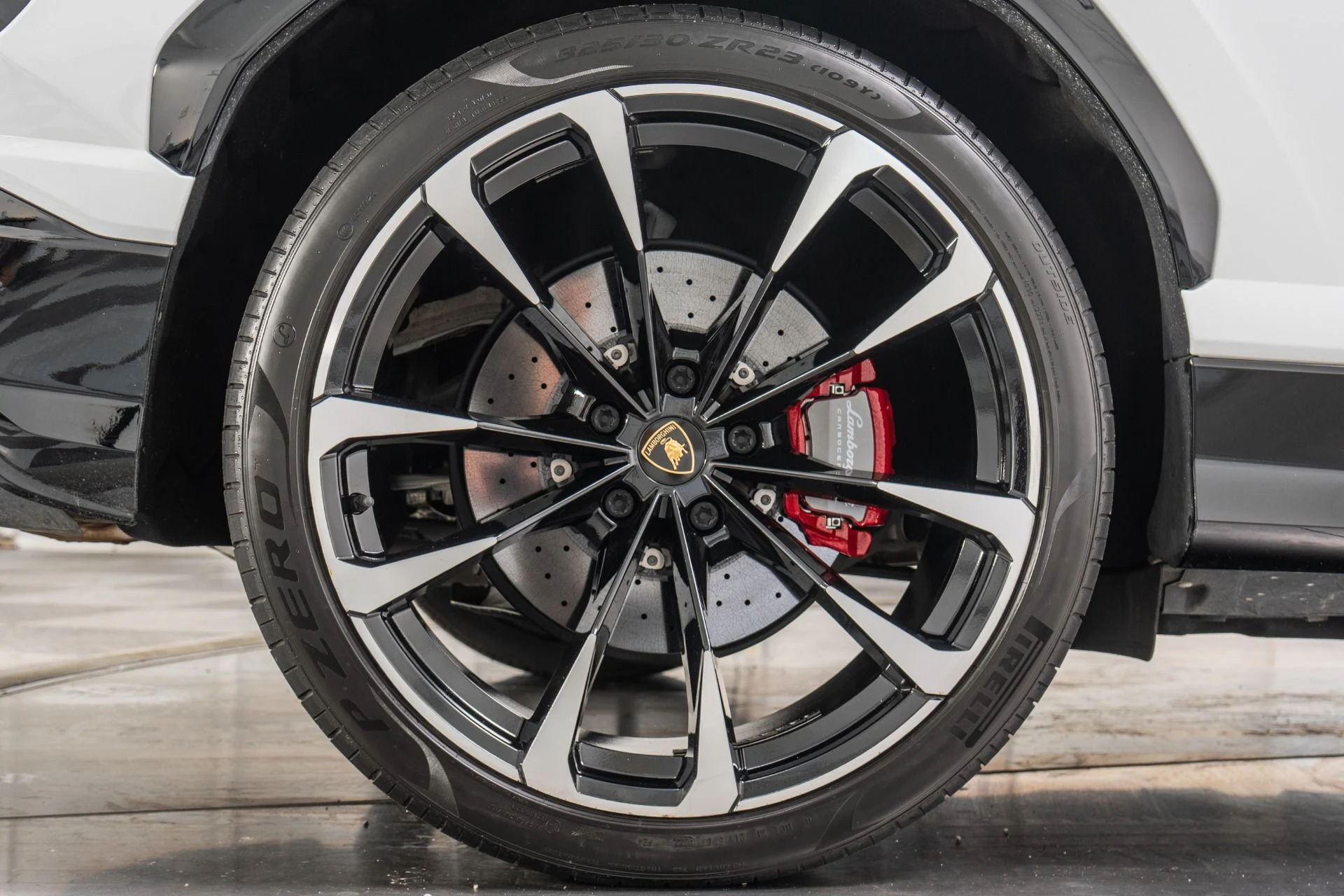 mph045_2538030718_Used_2022_Lamborghini_Urus_1792605260_42c24cd393