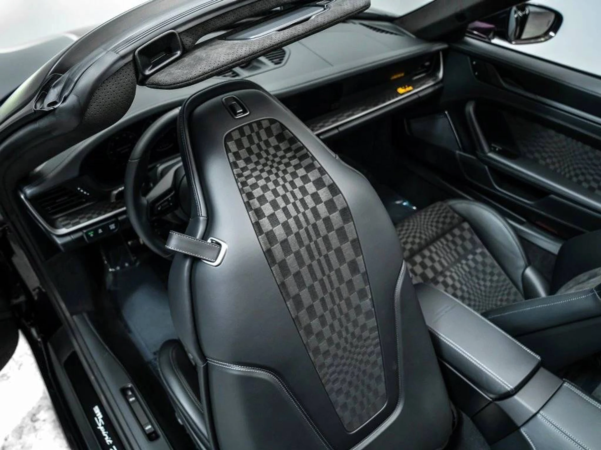 mph045_2548490241_c9e2dc72eea5ffa7c52b985cd5760a8c_06ce84a552