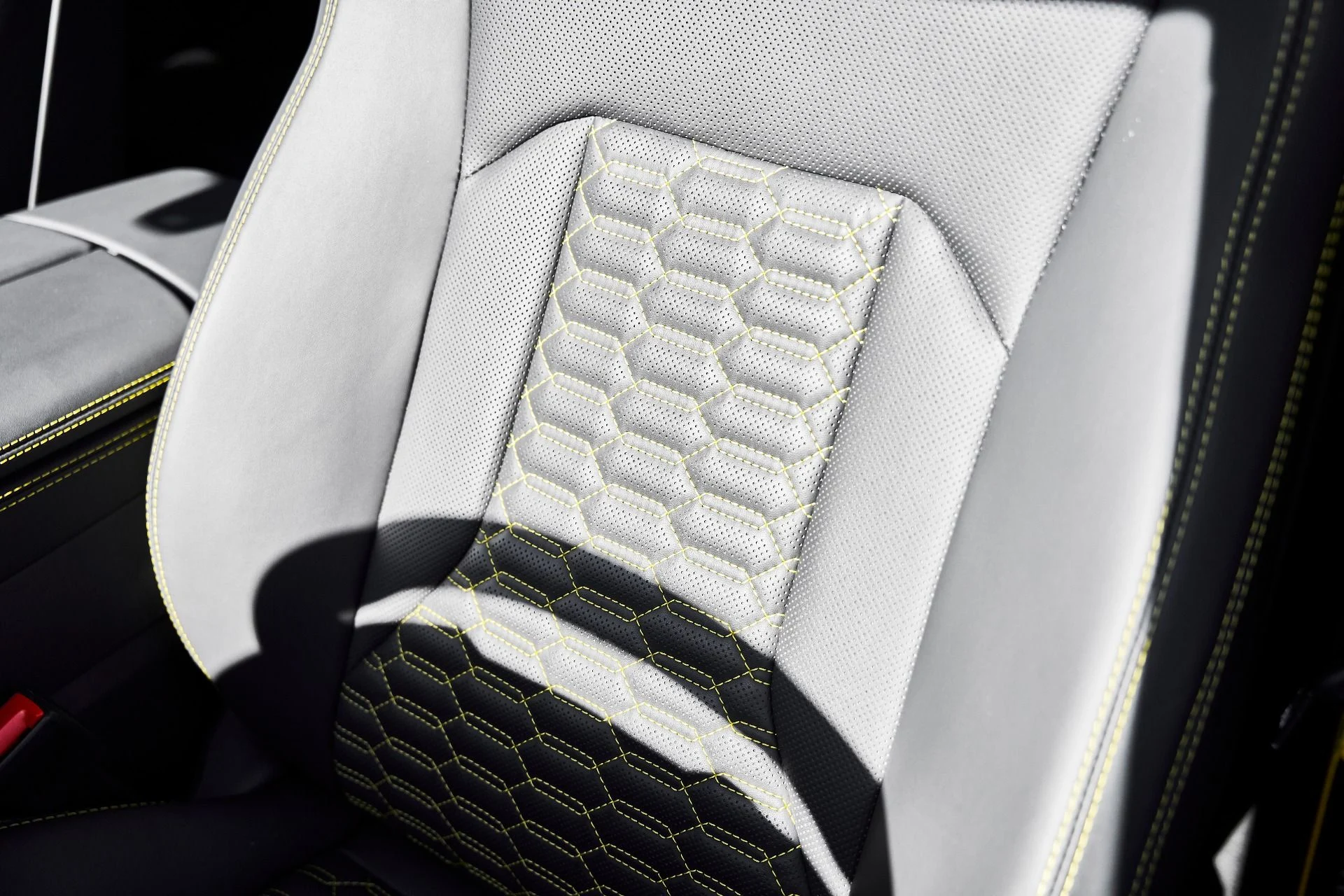 mph045_2556003386_Used_2024_Lamborghini_Urus_S_1780082898_1f0186cb0b