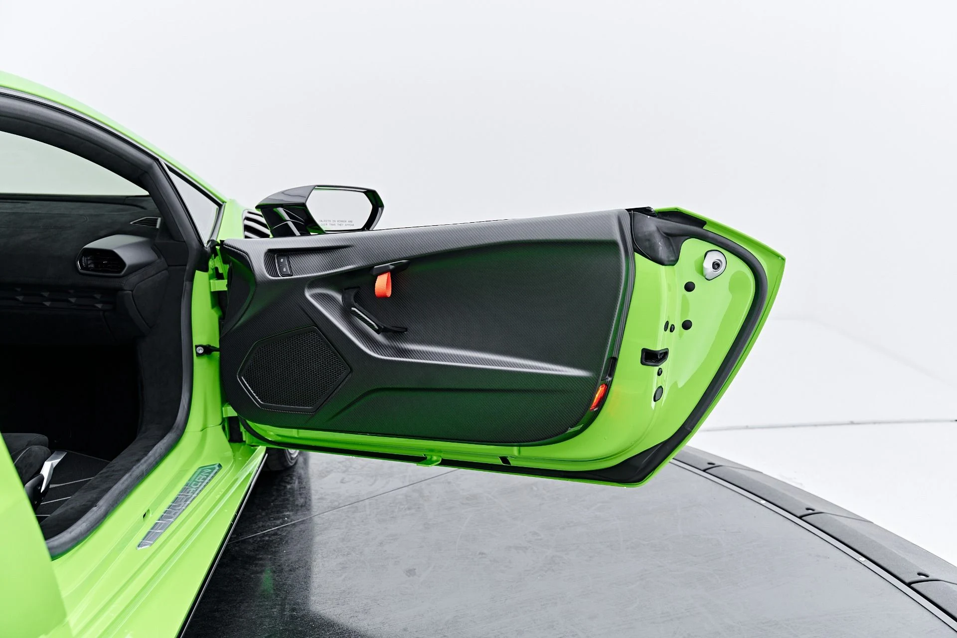 mph045_2560394535_Used_2024_Lamborghini_Huracan_STO_Base_1791998256_8e81b2b053
