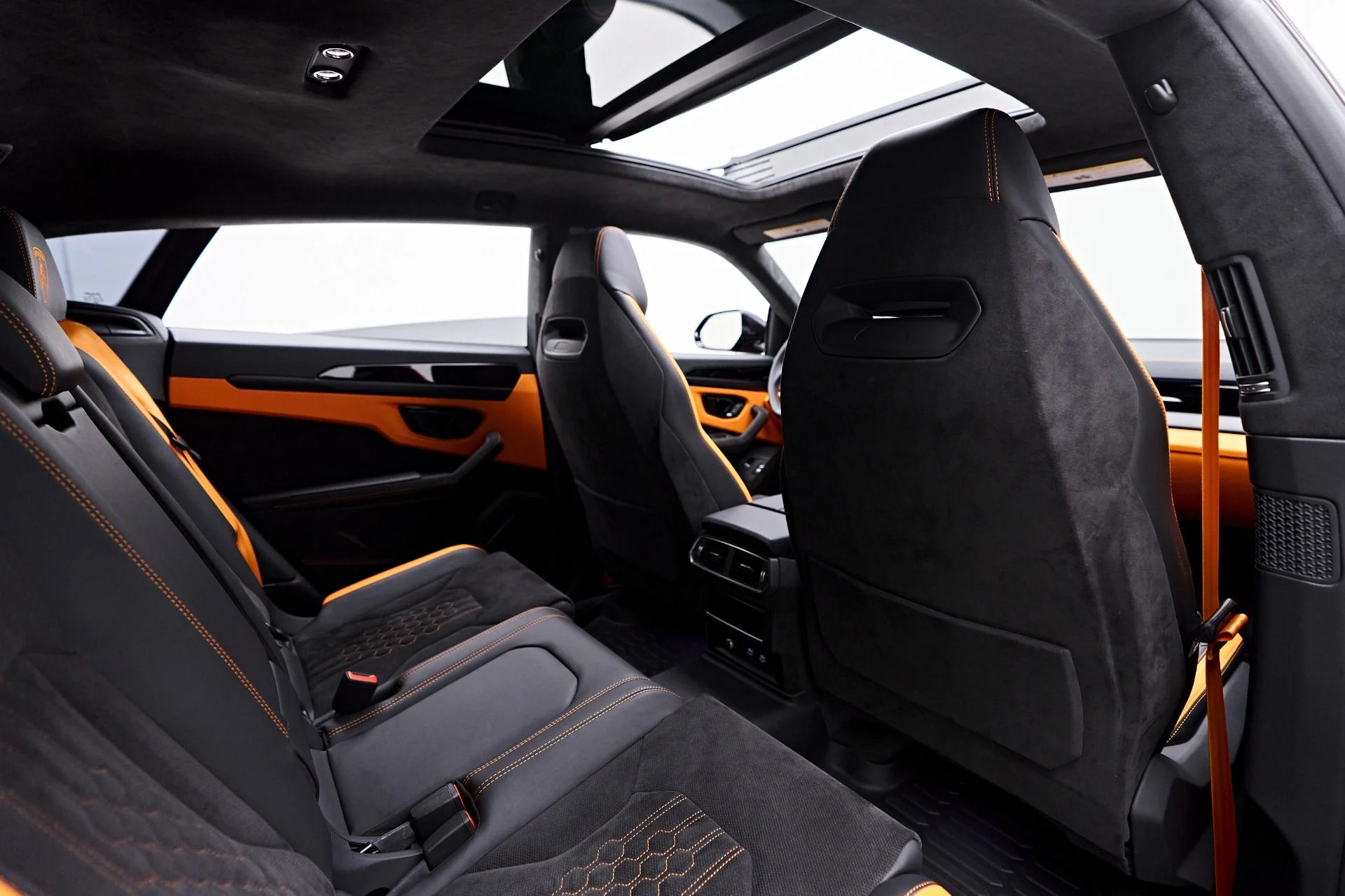 mph045_2567672082_Used_2024_Lamborghini_Urus_S_1759191693_c2c8919c4d