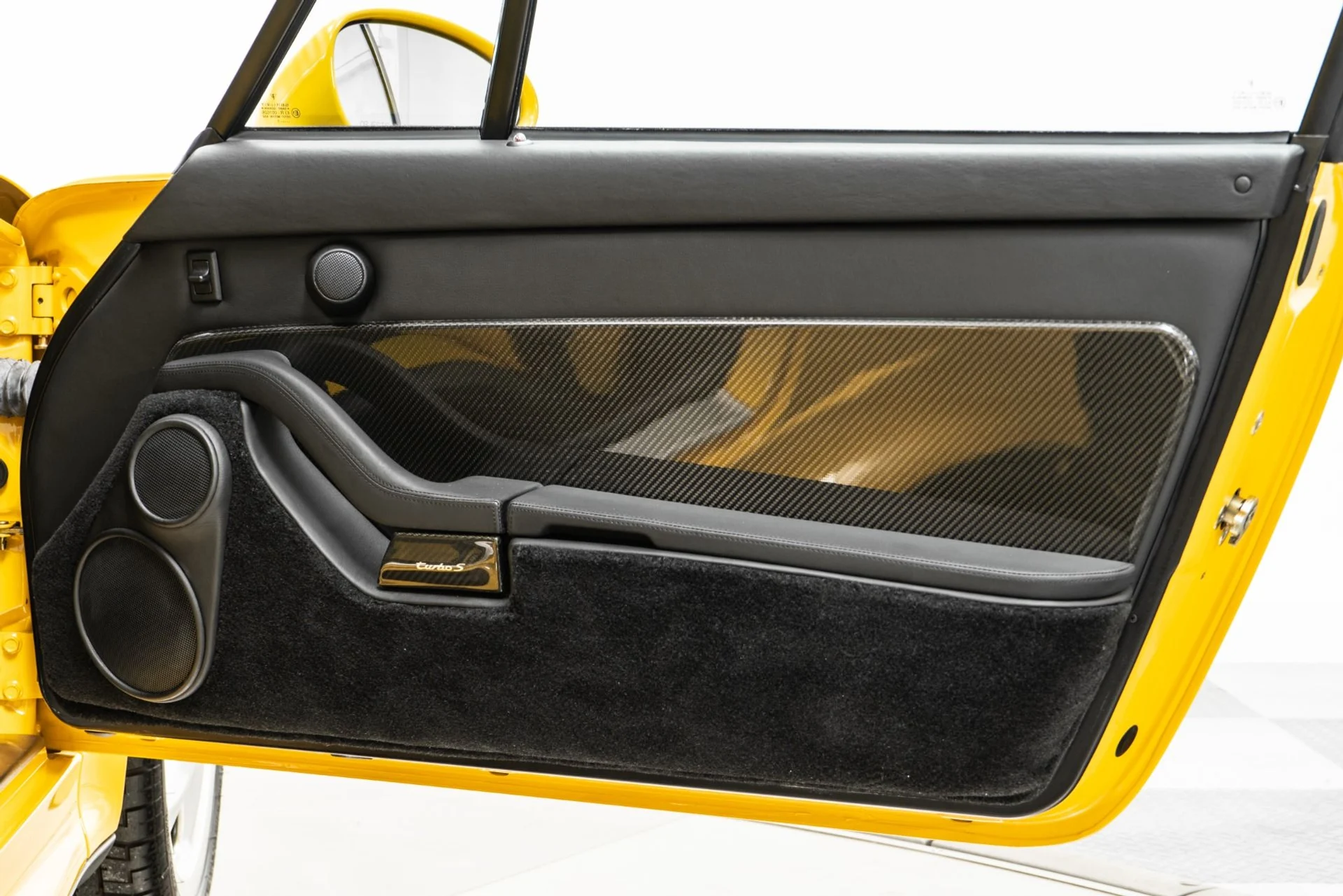 mph045_2571869787_Used_1997_Porsche_911_Turbo_S_1759858947_2d33a1753b