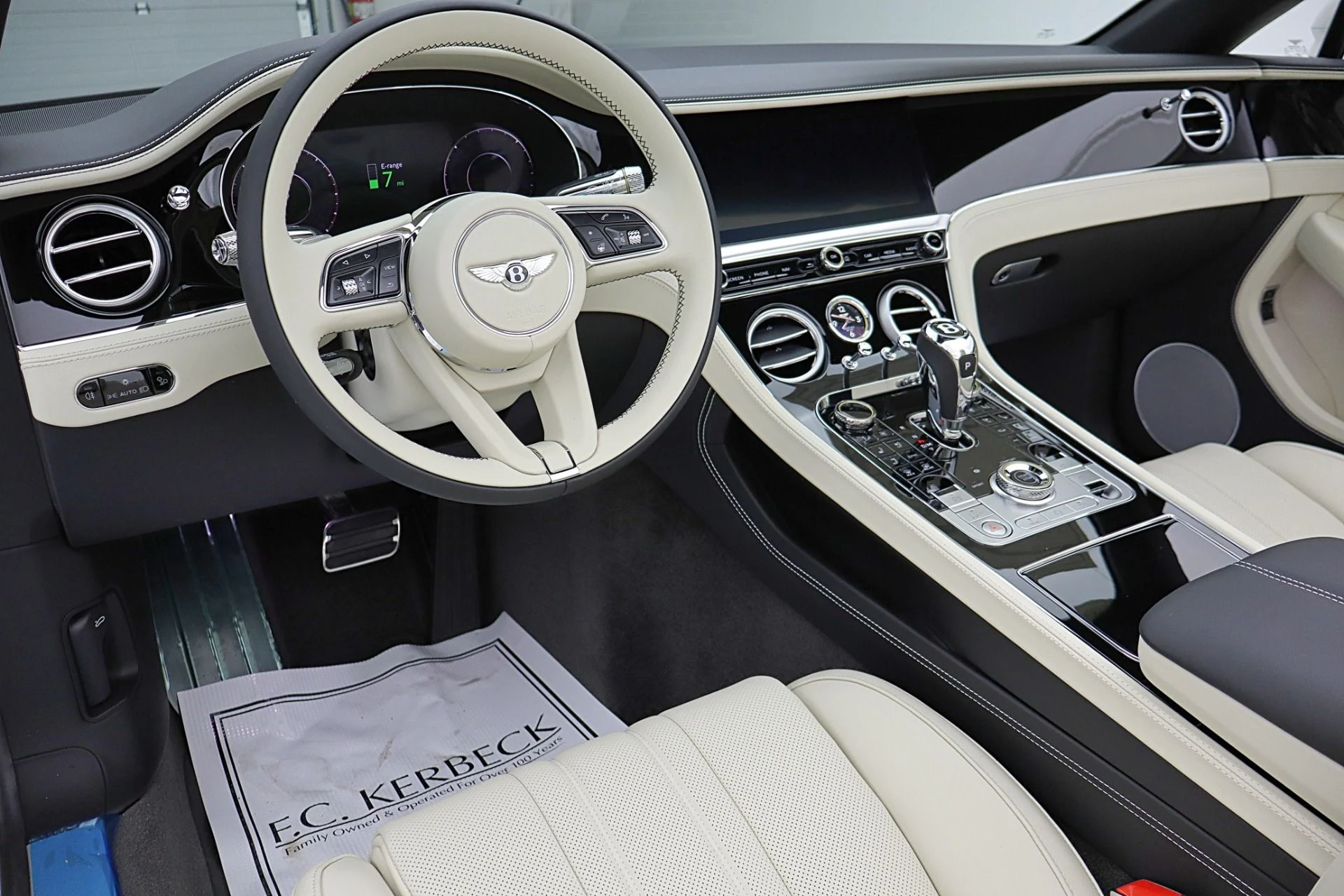 mph045_2579553149_New_2026_Bentley_Continental_GTC_df2ad220b3
