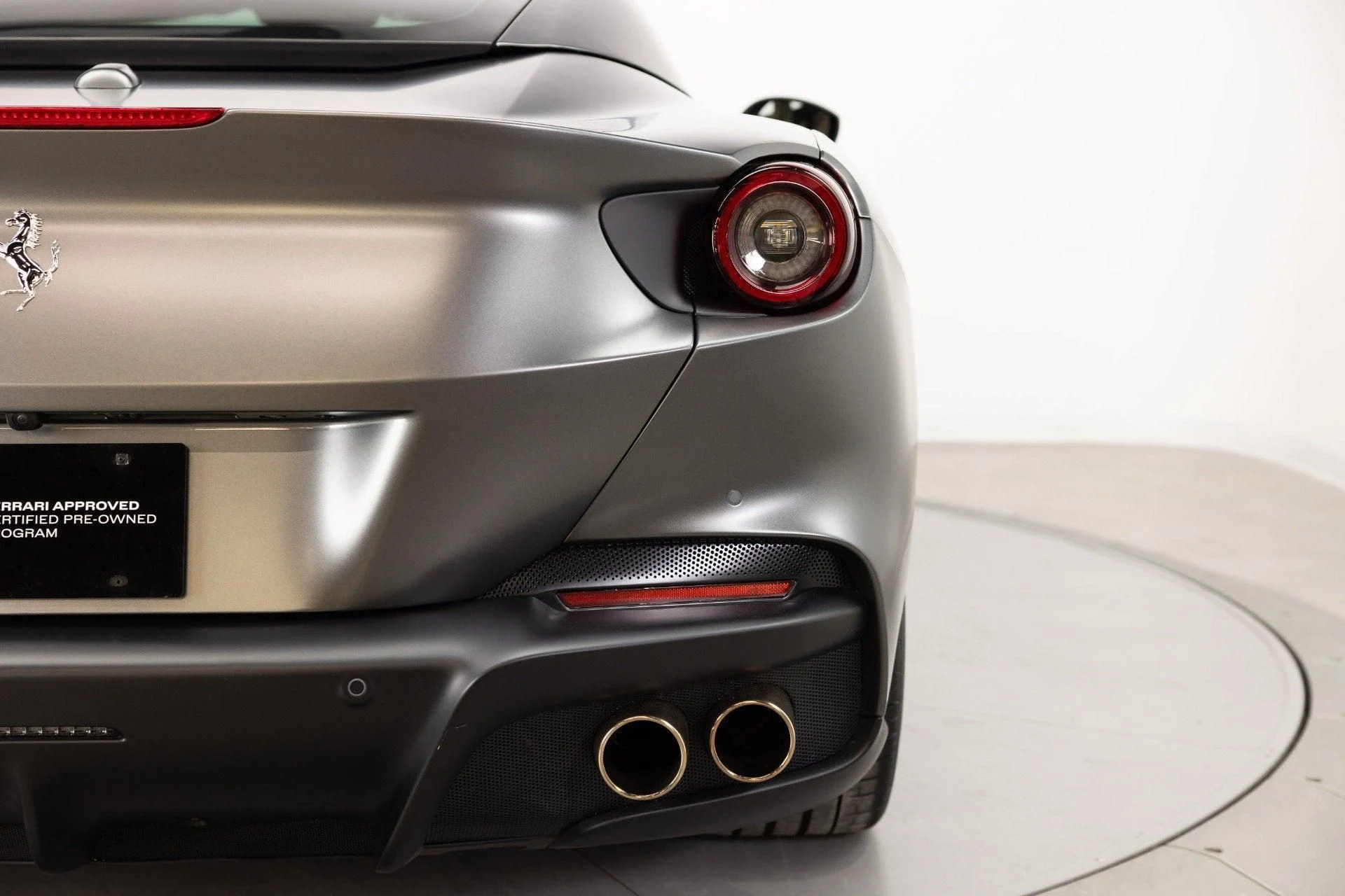 mph045_2582151534_Used_2023_Ferrari_Portofino_M_1784803714_6963bcc98a