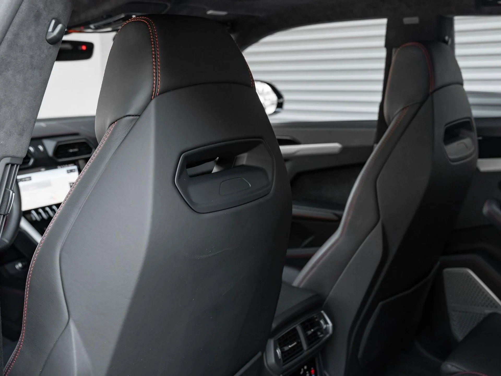 mph045_2583799460_Used_2020_Lamborghini_Urus_1753203961_aeb147f781