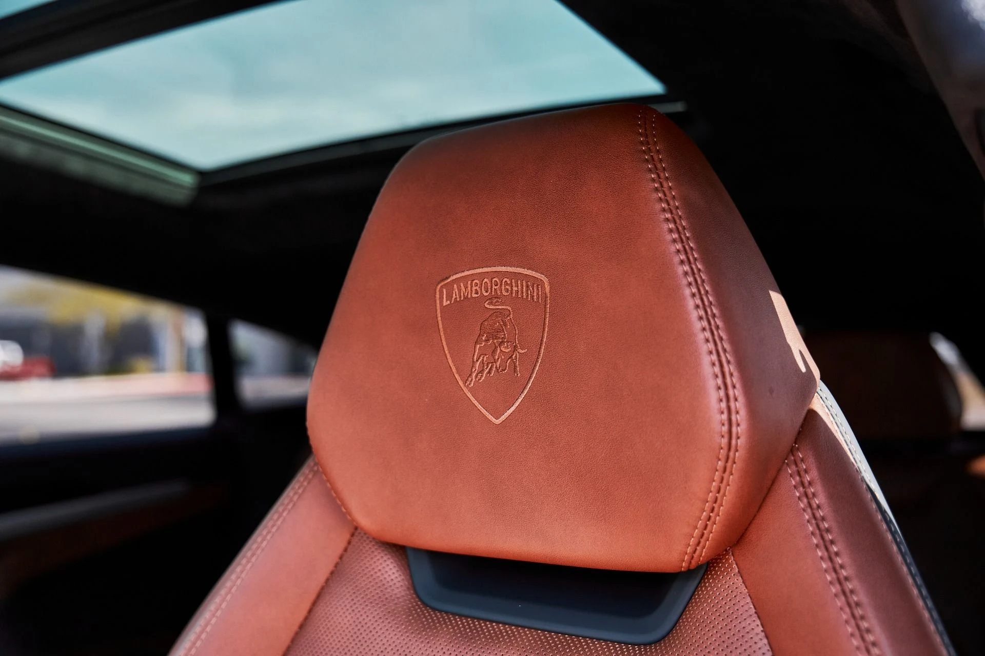 mph045_2587439067_Used_2023_Lamborghini_Urus_S_1771891311_78087bb8ea