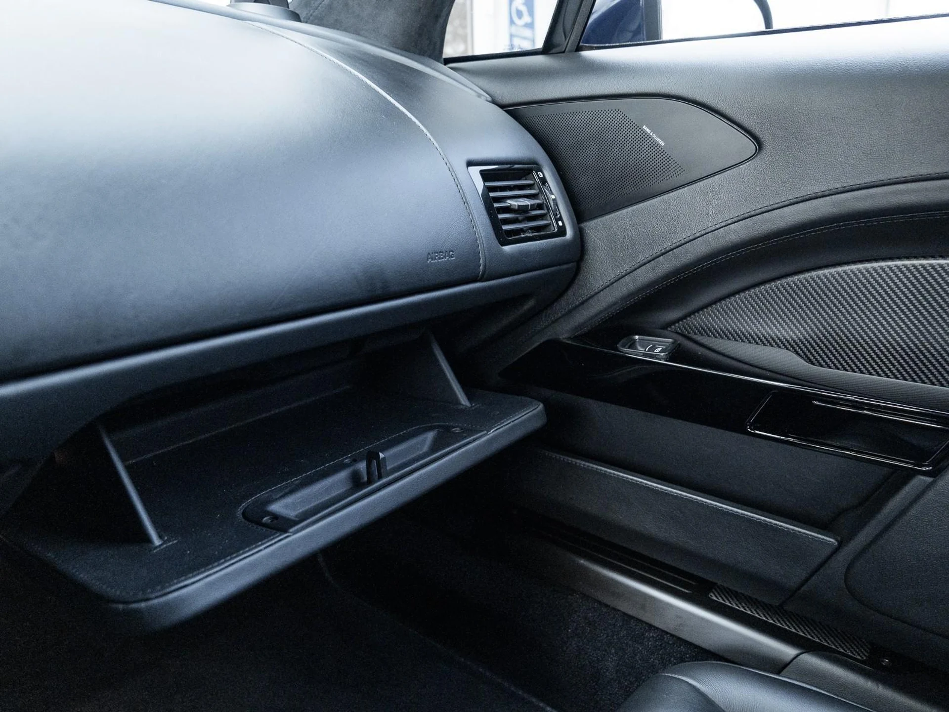mph045_26081885_Used_2019_Aston_Martin_Rapide_AMR_1761077166_fa703f62d7