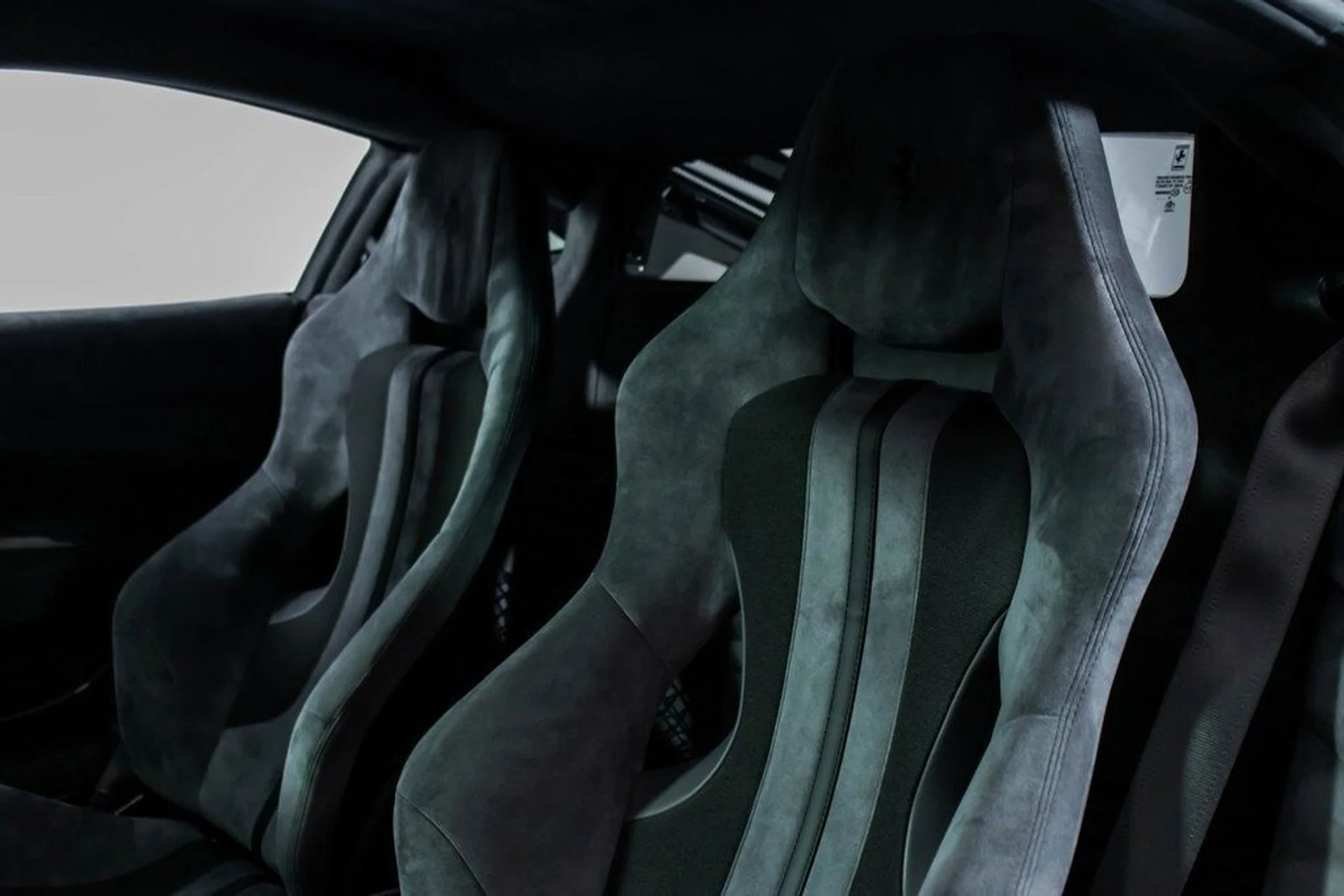 mph045_261185921_2f40eb66e2369d520f32f369f6271a72x_509905f92b