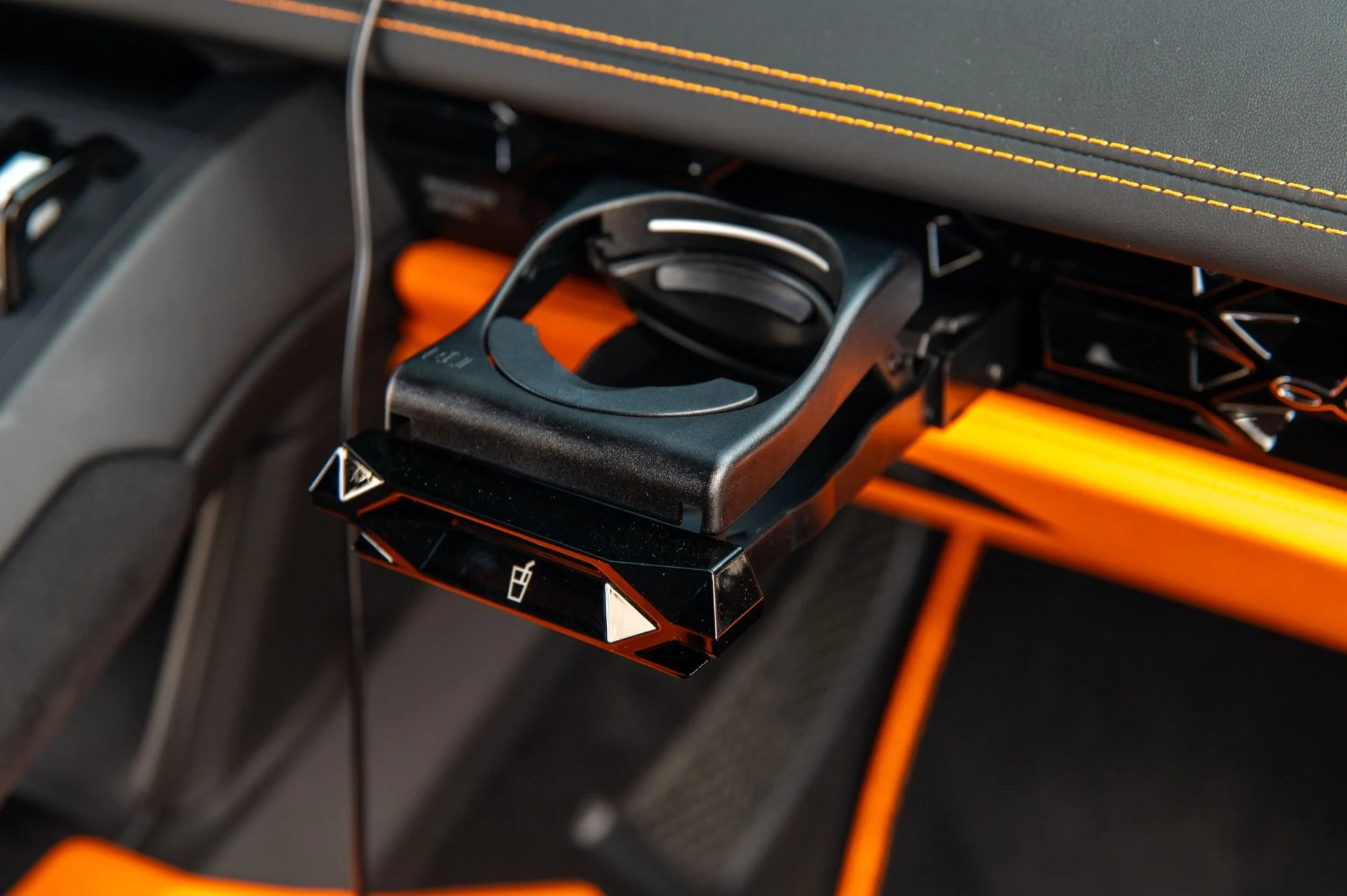 mph045_2611928715_Used_2021_Lamborghini_Huracan_EVO_1753824342_7b7e39b2a7
