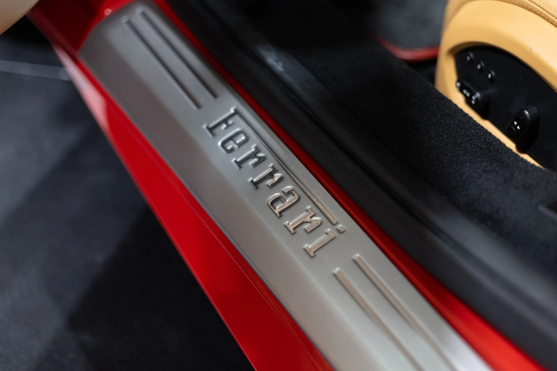 mph045_2614471421_Used_2011_Ferrari_458_Italia_Rossa_Corsa_Front_Lift_Backup_Camera_1770937969_5349772247