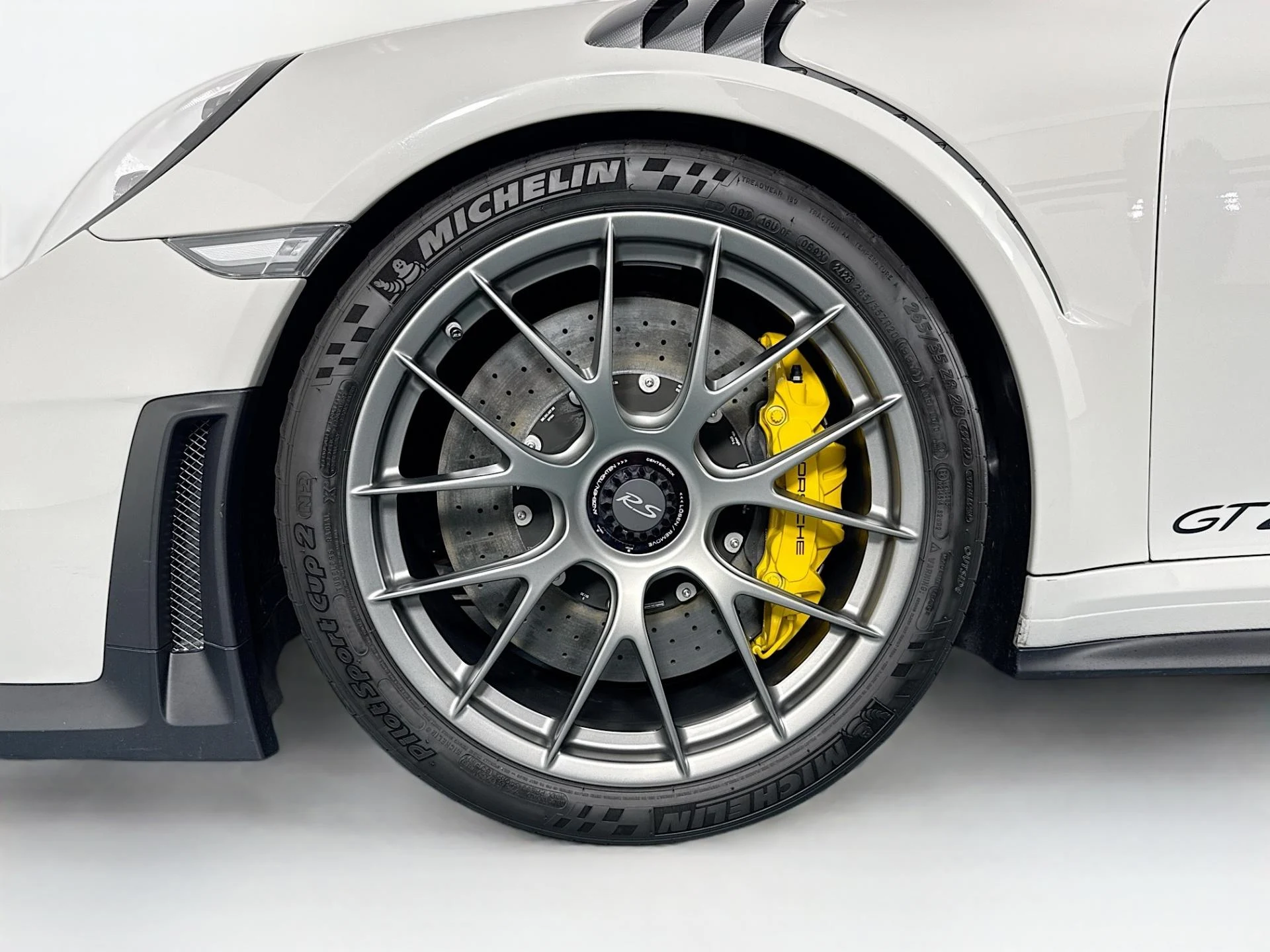 mph045_2620653499_Used_2018_Porsche_911_GT_2_RS_Weissach_Package_1784604506_6c0270e259
