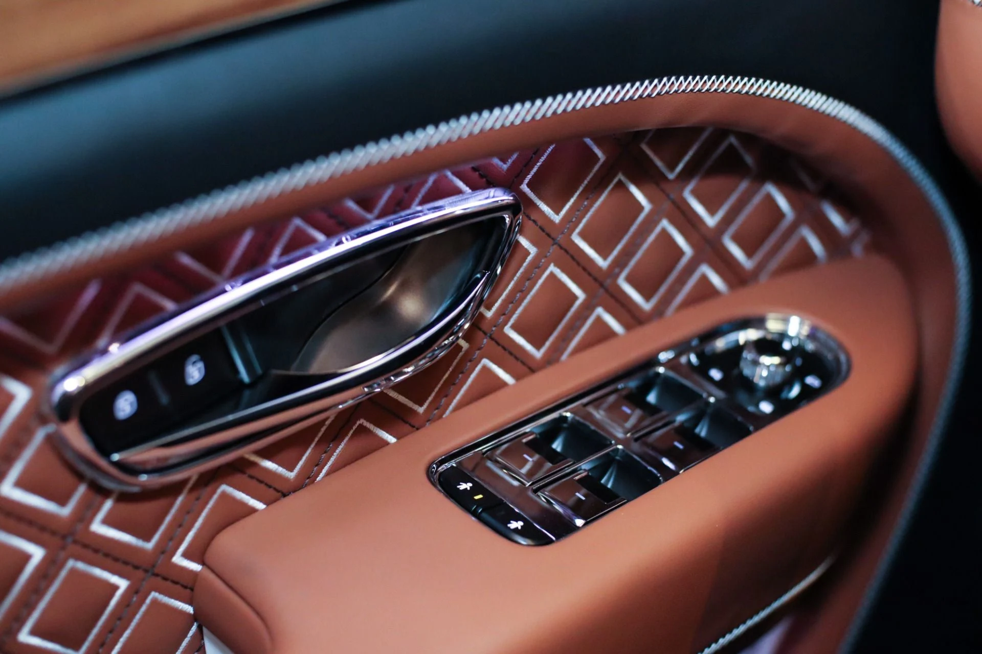 mph045_2621575770_Used_2025_Bentley_Bentayga_S_1744810623_9be43f9830