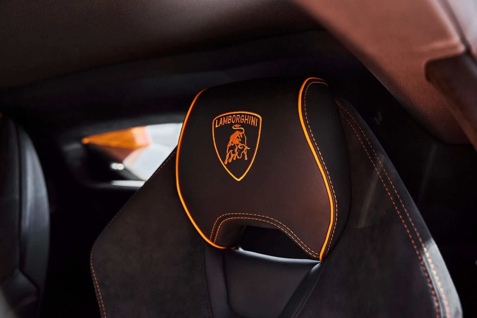 mph045_2636265180_Used_2023_Lamborghini_Huracan_Tecnica_Base_1777011677_42697282f8