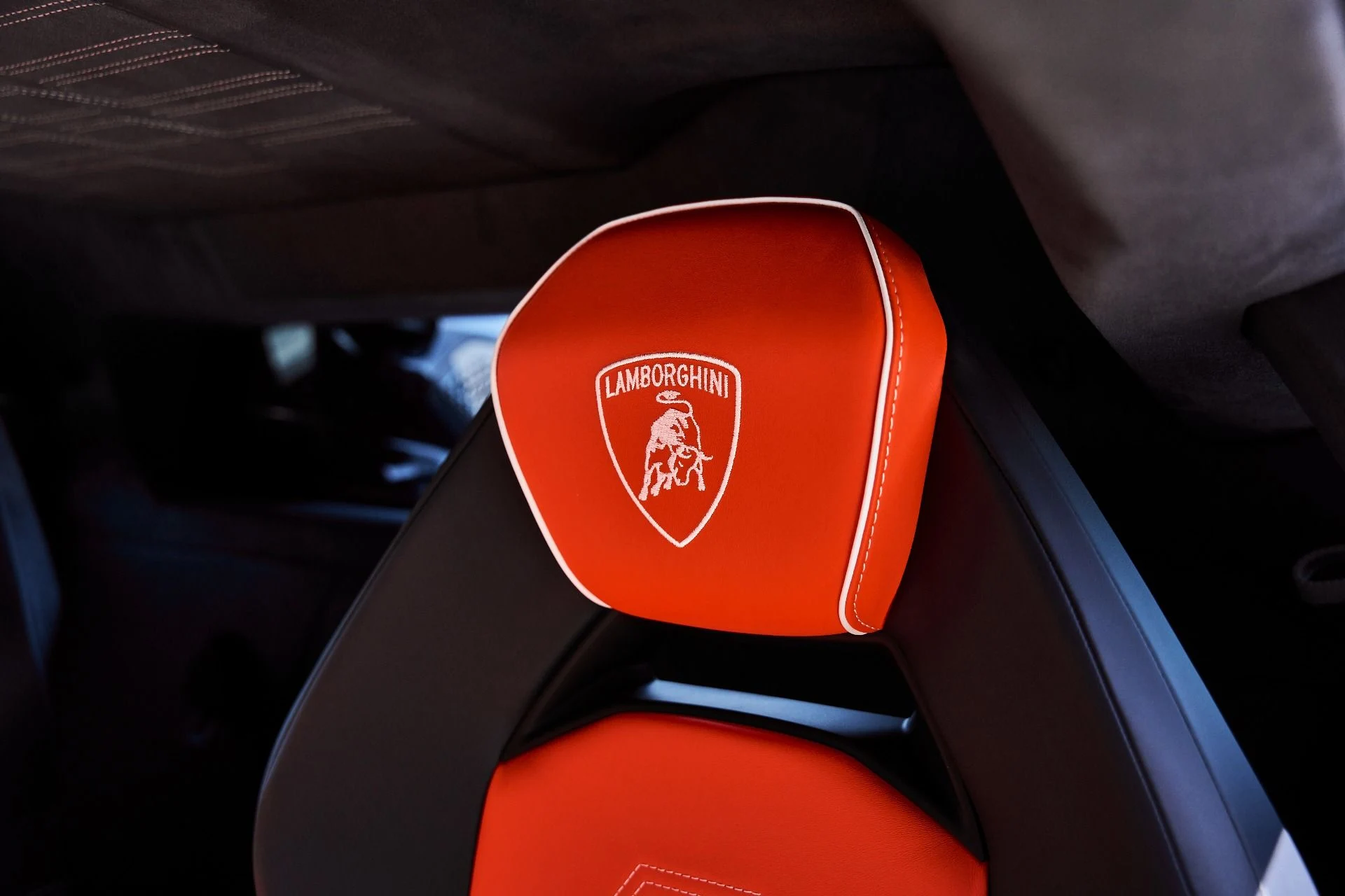 mph045_2640584734_Used_2025_Lamborghini_Revuelto_Base_1780084777_85a576747b
