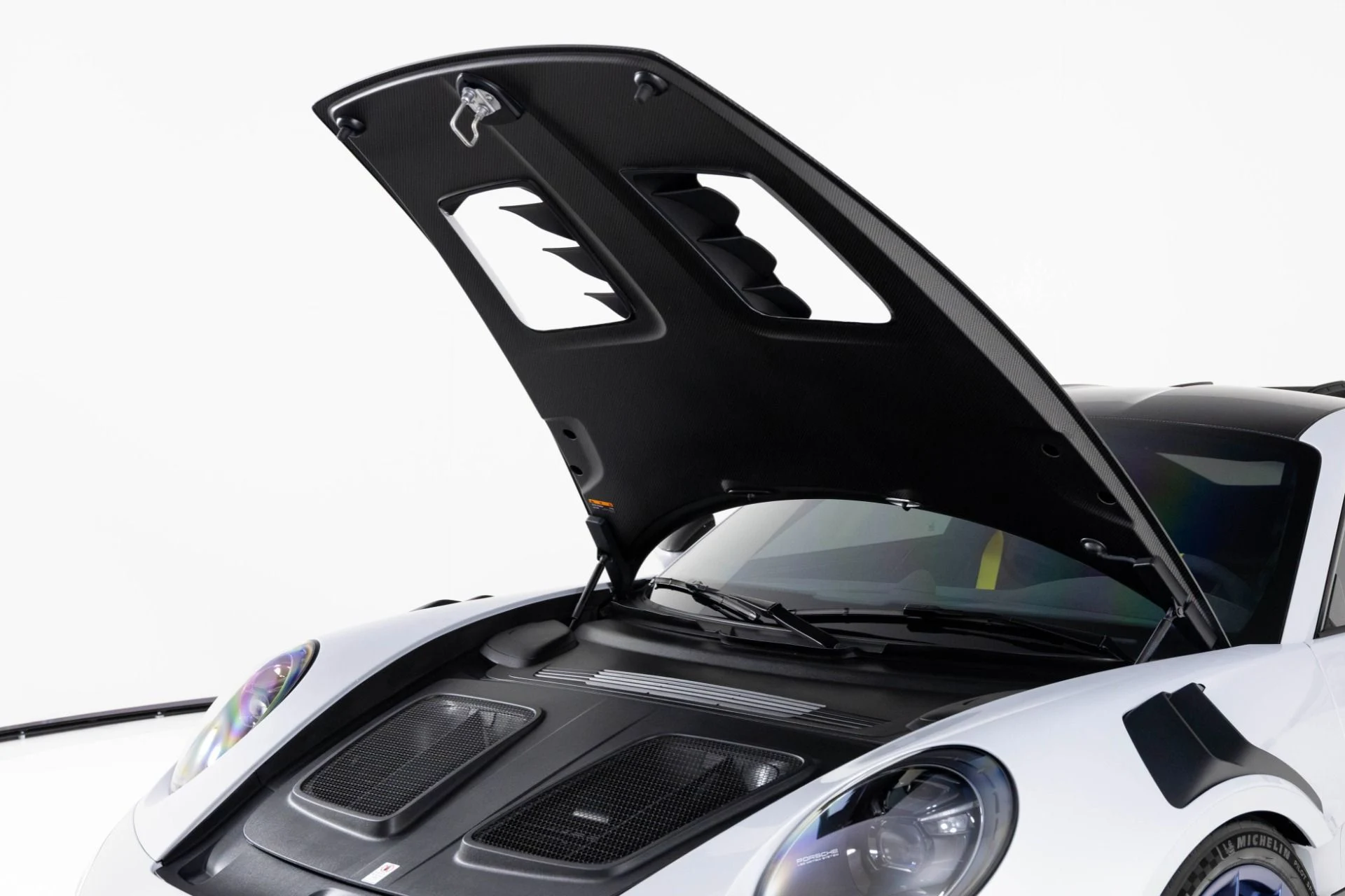 mph045_2641490996_Used_2025_Porsche_911_GT_3_RS_1779147252_d9e636f638