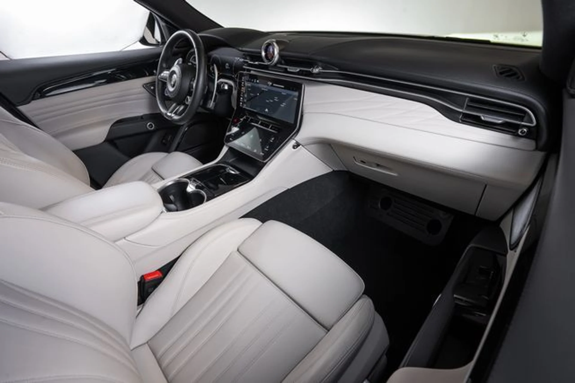 mph045_2648396655_f26c18de67a3e33074888be39aac1b50x_599b2f2c12