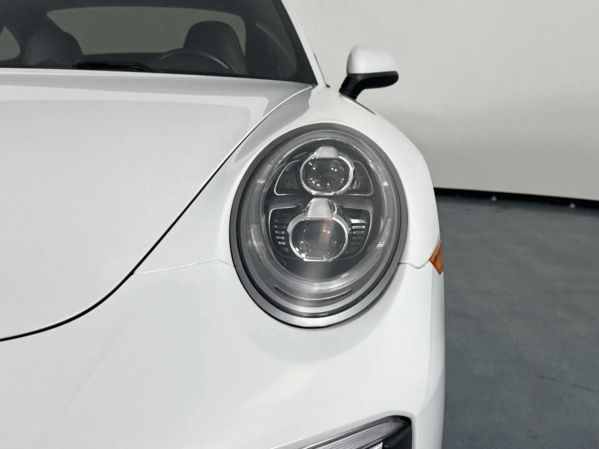 mph045_2652466337_Used_2018_Porsche_911_Carrera_S_1791577860_cab4d2f3c7