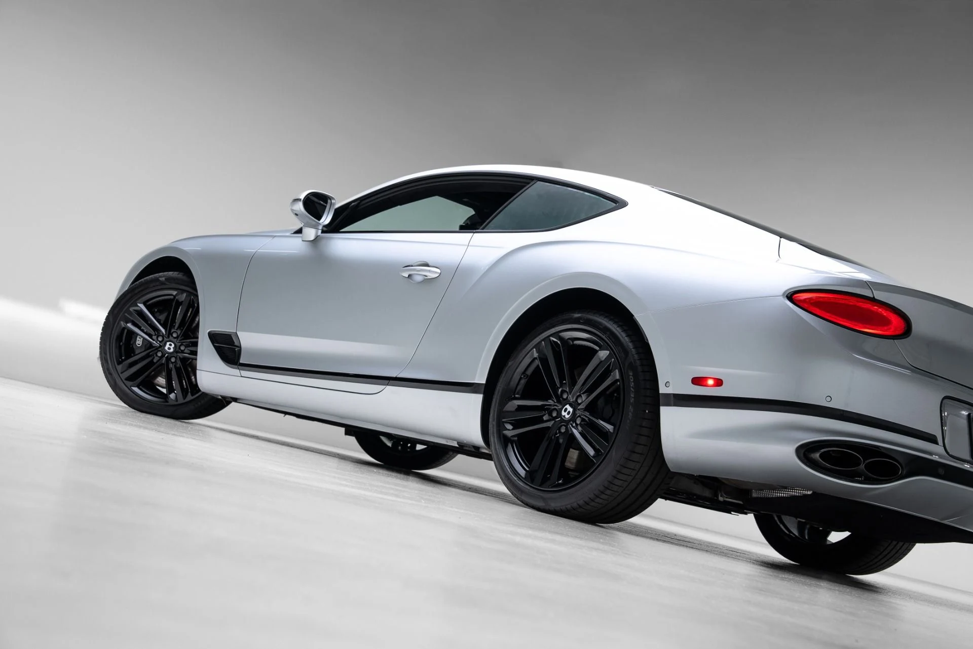 mph045_2657755329_Used_2023_Bentley_Continental_GT_V8_1775153272_10a95b8d1c