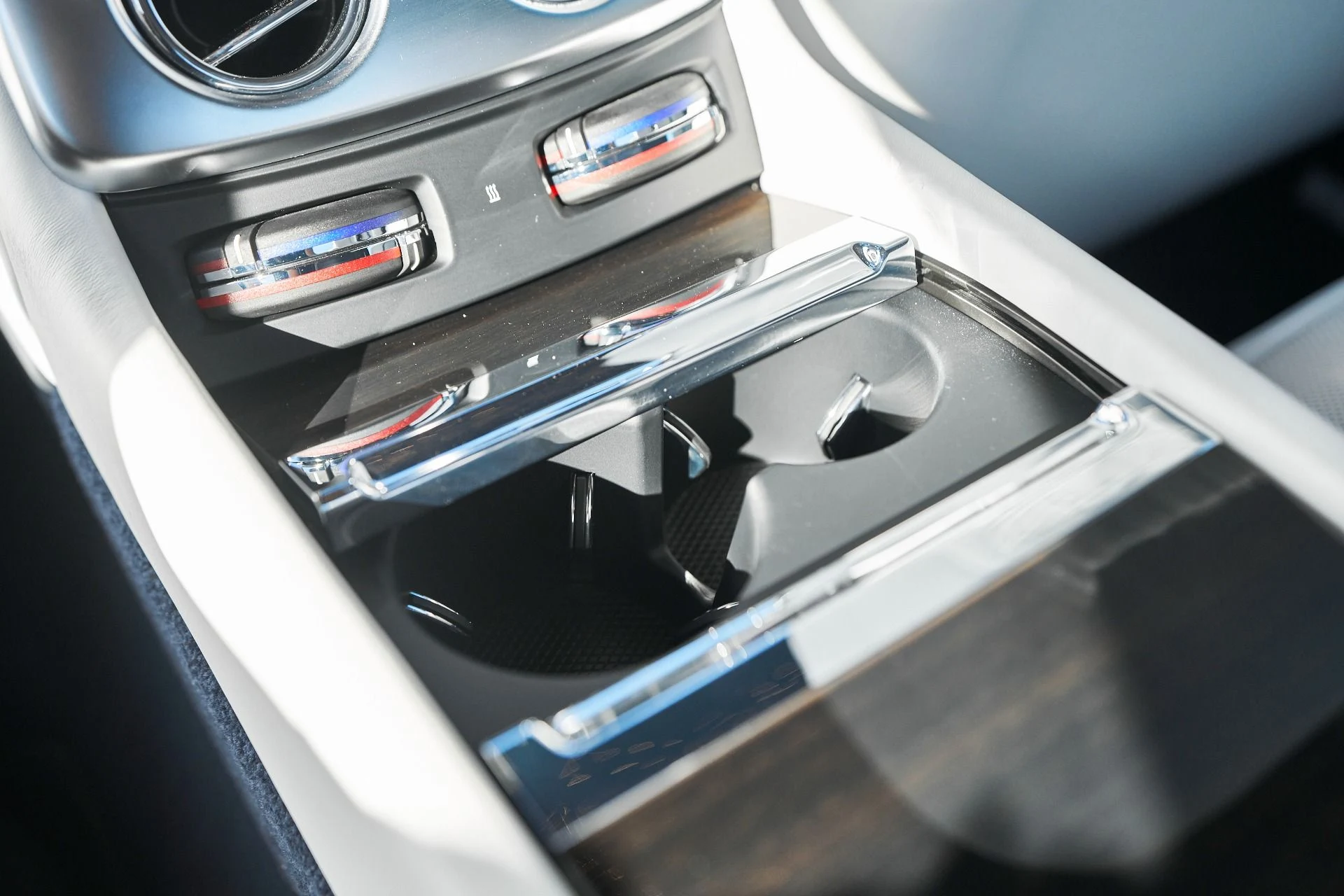 mph045_265910157_Used_2020_Rolls_Royce_Wraith_Base_1762567773_2db07e0f11