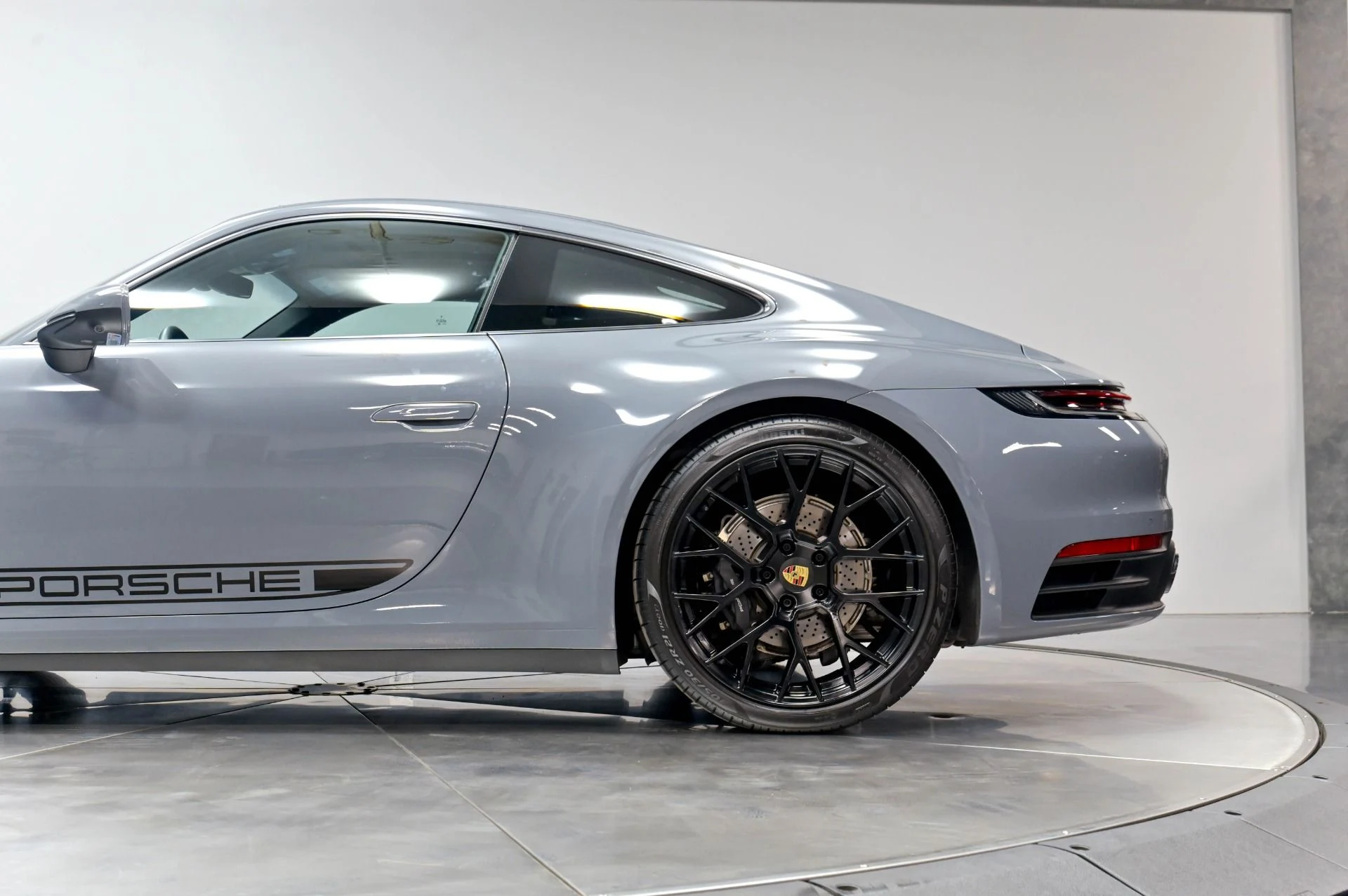 mph045_2665246252_Used_2024_Porsche_911_1782576081_990ebb473b
