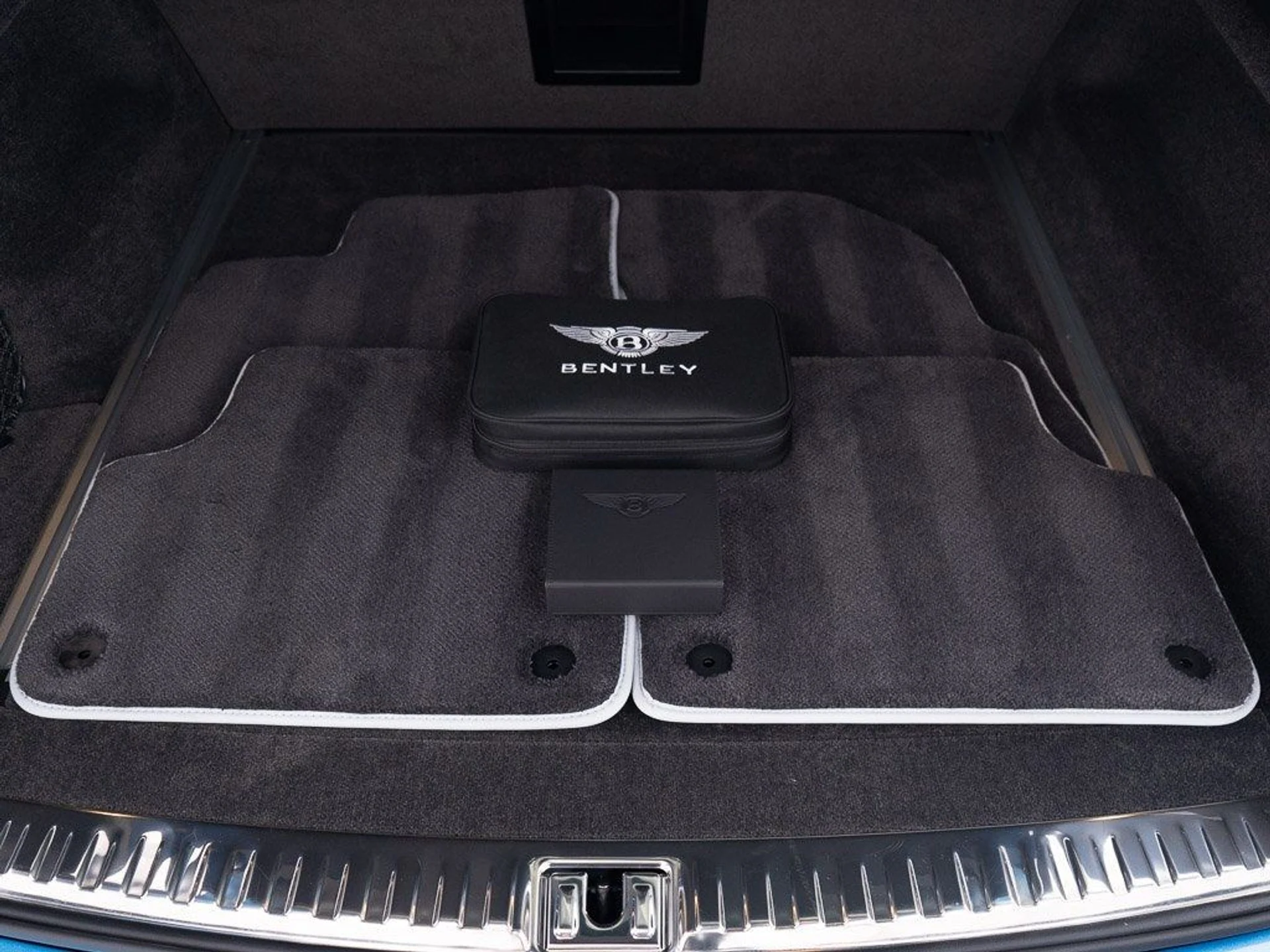 mph045_2671501700_4e42ed52ab61e9f7c92754afb975d7d4_1045886ad6