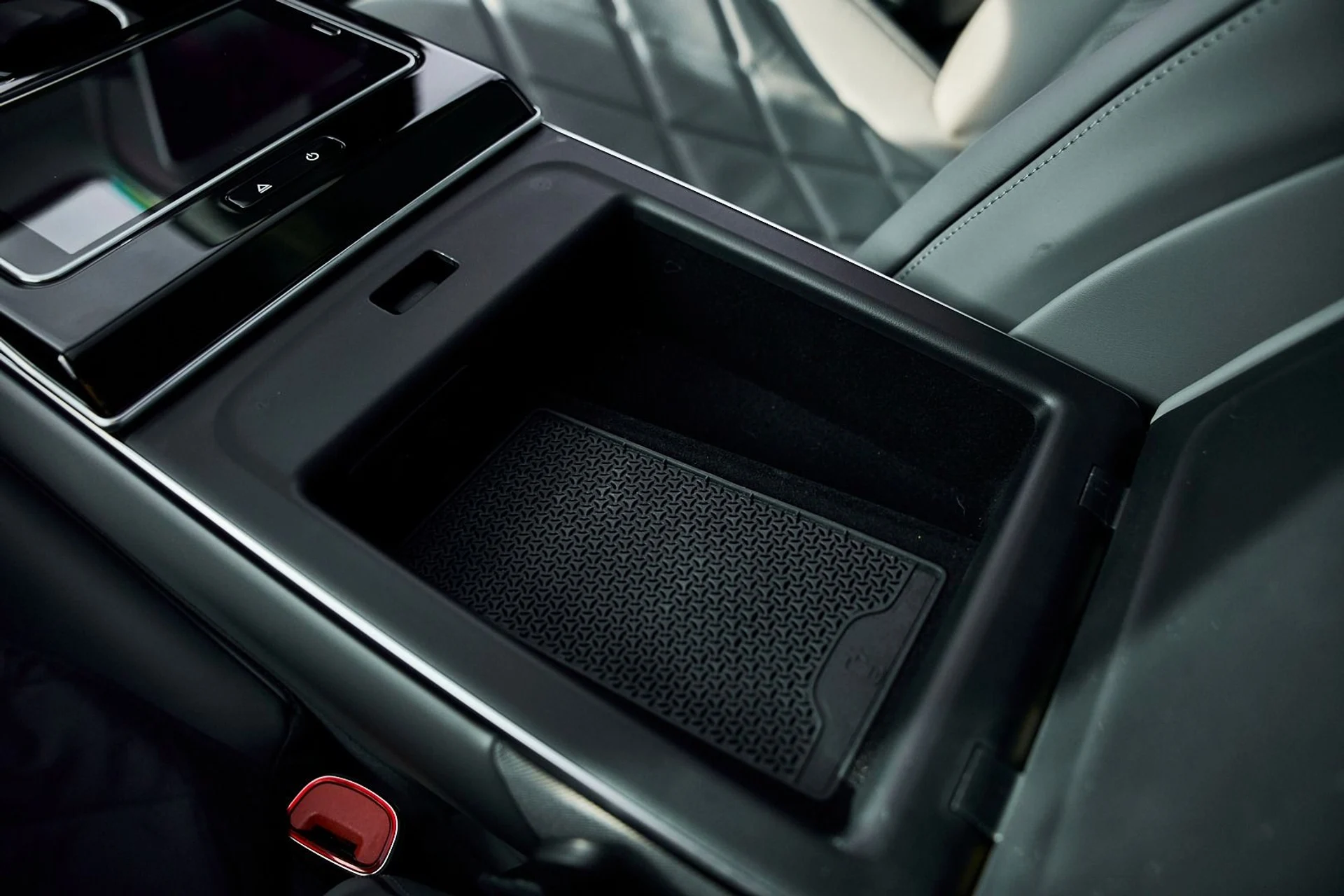 mph045_2688883415_Used_2021_Mercedes_Benz_S_Class_Maybach_S_580_1771643112_13b330b635