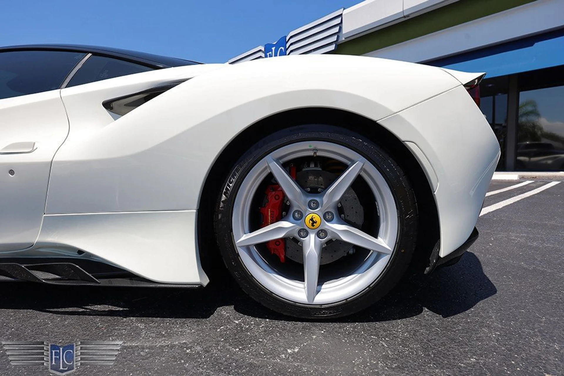 mph045_2692774810_used_2022_ferrari_f8_tributo_coupe_6305_23040328_46_1024_56f5bfbaab