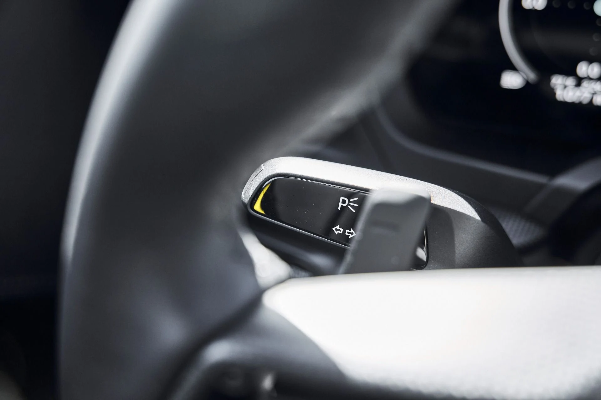 mph045_2695806263_Used_2026_Porsche_911_Carrera_4_GTS_1776878394_7fd33f535d