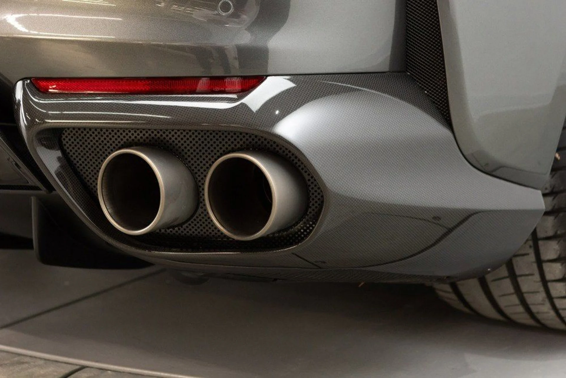 mph045_2704414459_22502521382f416c9a9ce5a47b22646e_004a135518