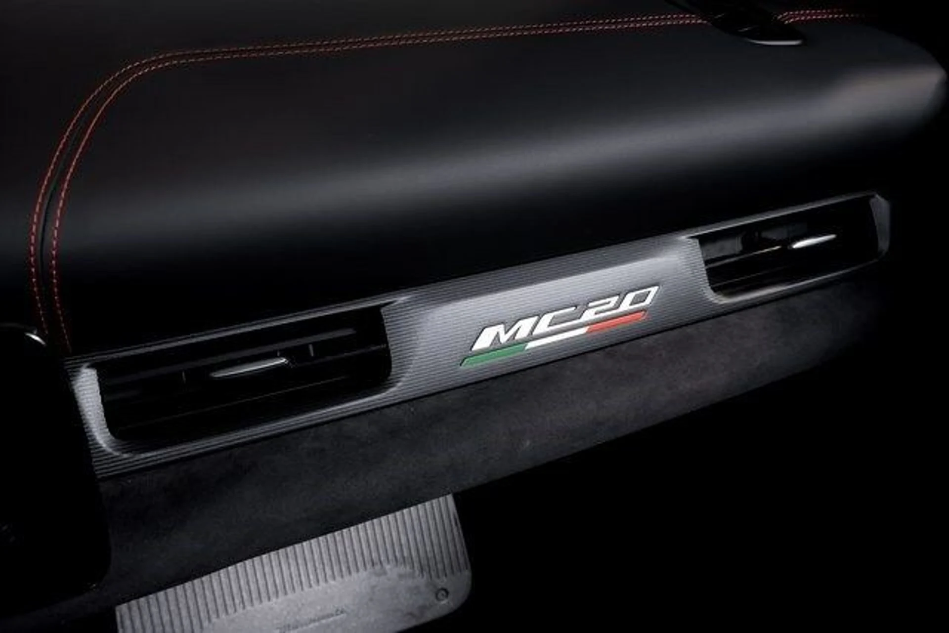 mph045_27045619_2fc5ba335fd8d8e9c34e9abd1cacae96x_118760161f